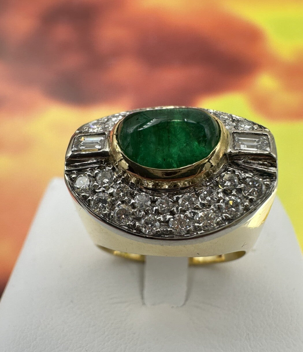 Anello a fascia in oro 18 kt con smeraldo cabochon e diamanti, anni '90 – foto 2