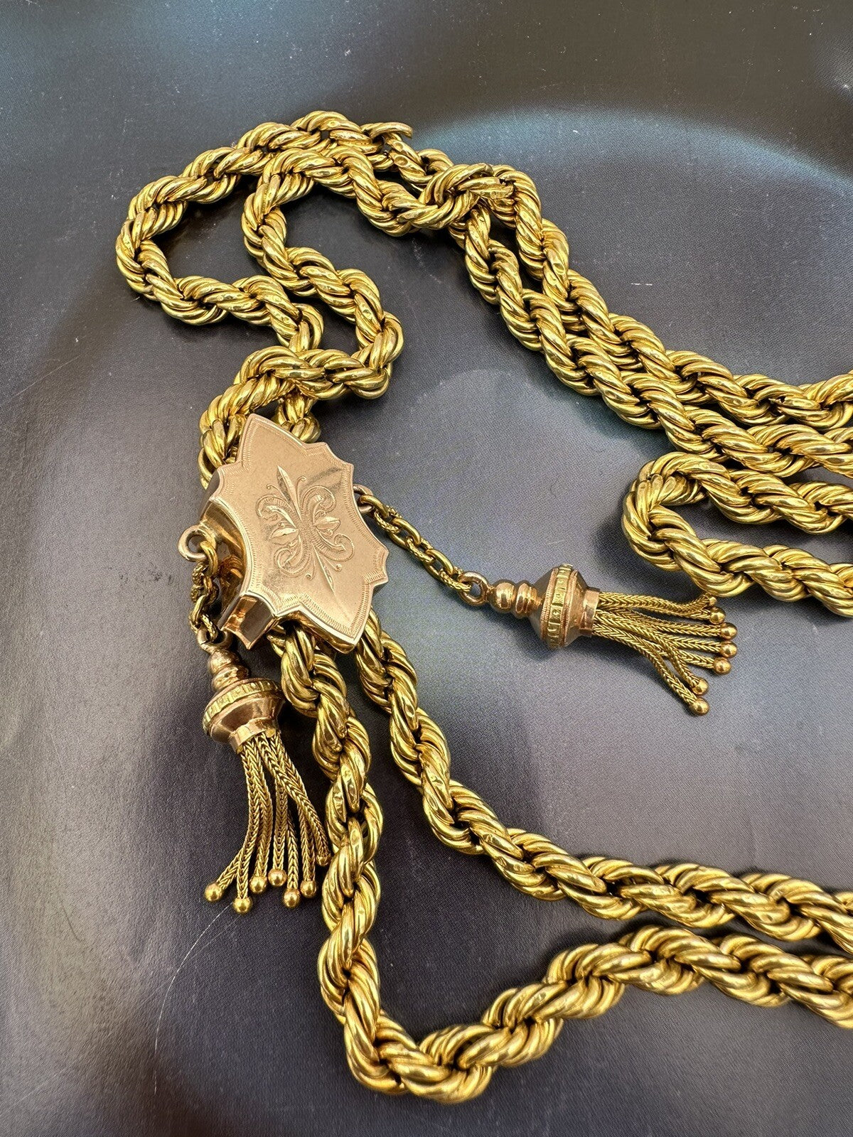 Collana saliscendi antica in oro 6/7 kt con ciondolo chiave del cuore – foto 12
