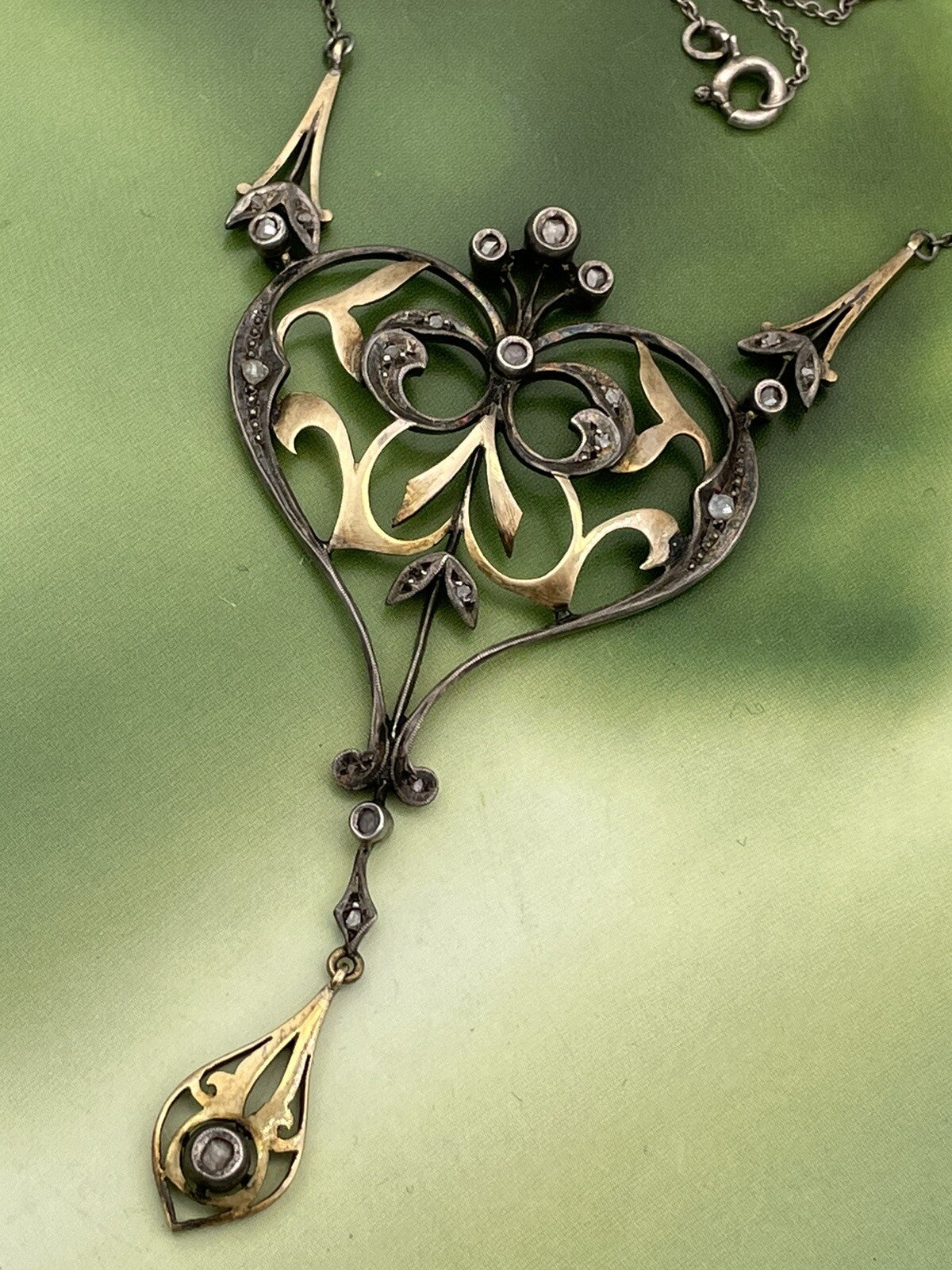 Collana con pendente antico in oro 12 kt, argento e diamanti taglio rosa – foto 9