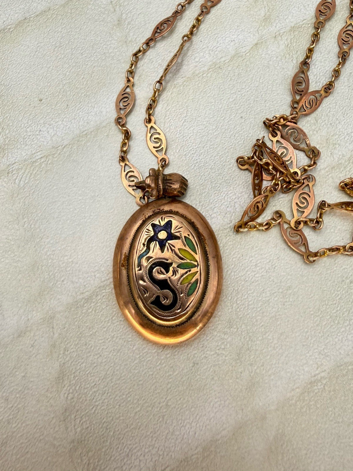 Collana borbonica in oro 6/7 kt con ciondolo a smalti multicolor, fine '800