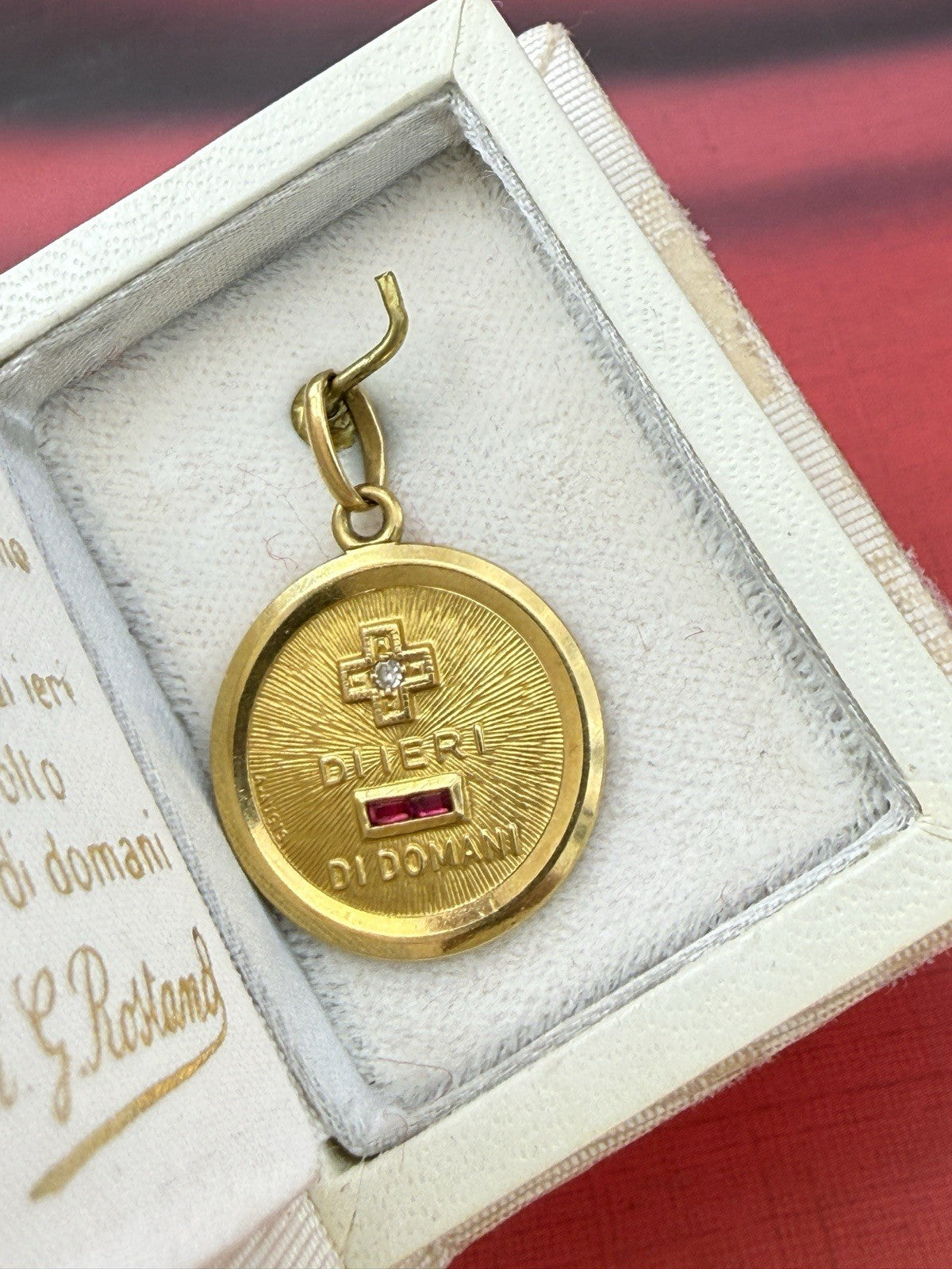Ciondolo Unoaerre "+ di ieri – di domani" in oro 18 kt con rubini e brillante – foto 20