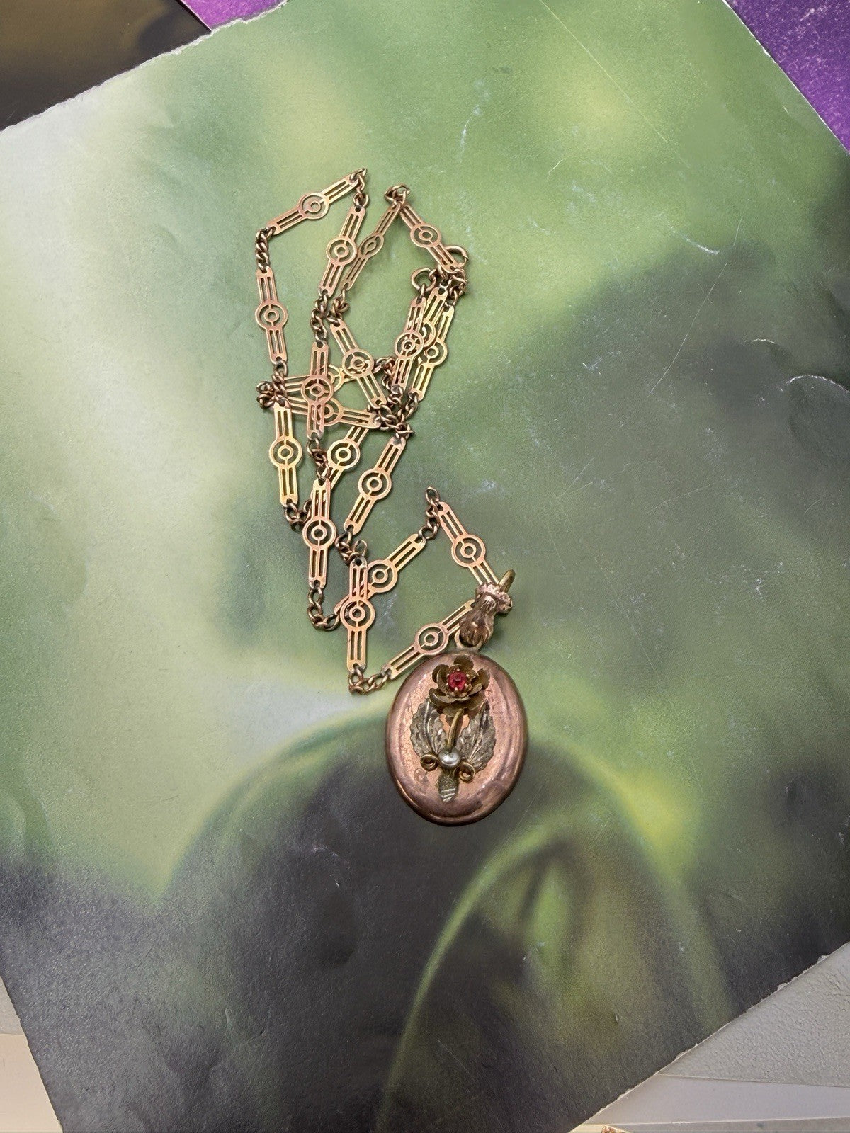 Collana antica in oro 6/7 kt con ciondolo floreale e pietra rossa, fine '800 – foto 4