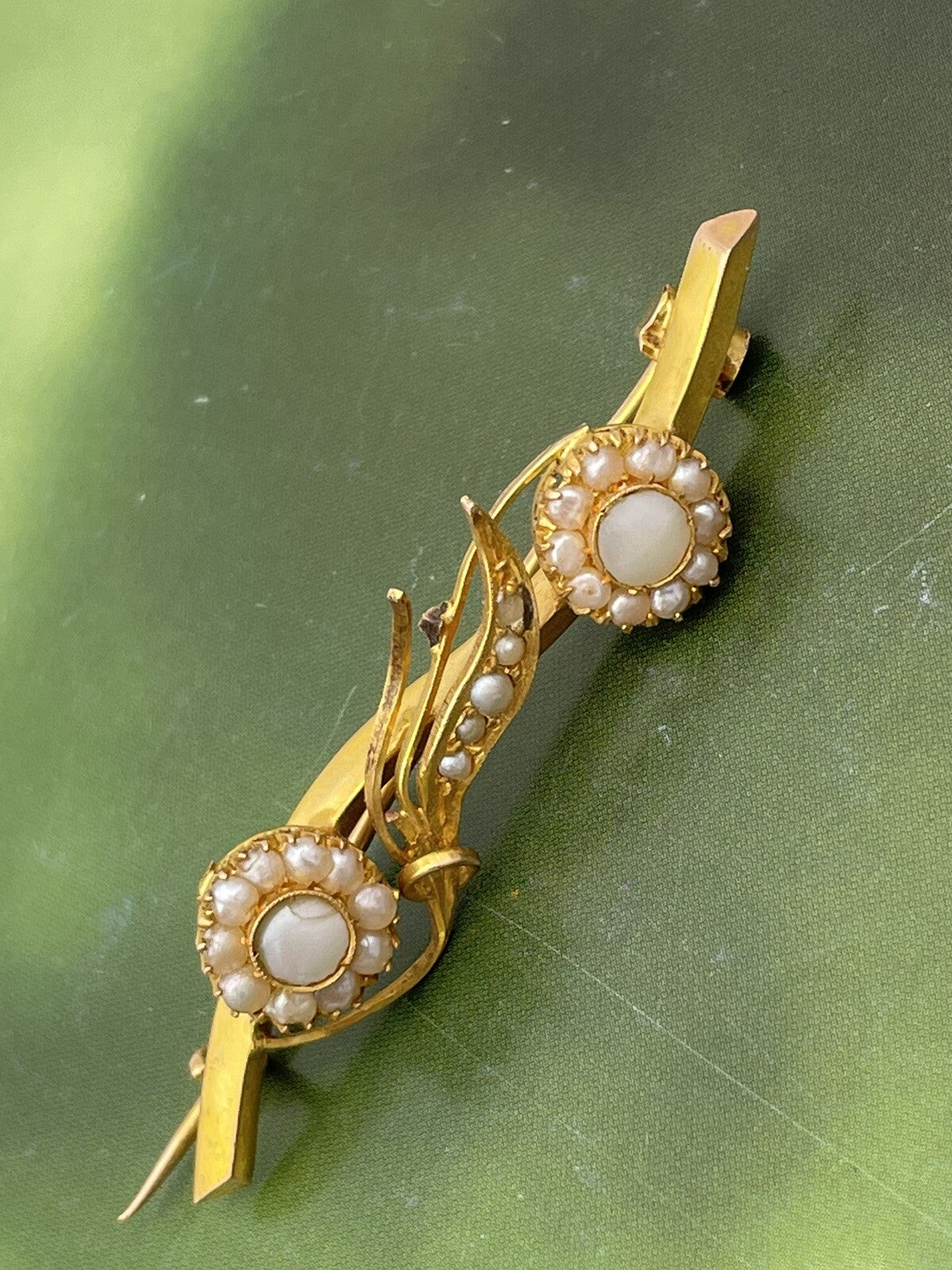 Spilla antica in oro rosso 6/7 kt con piccole perle, fine '800 – foto 2