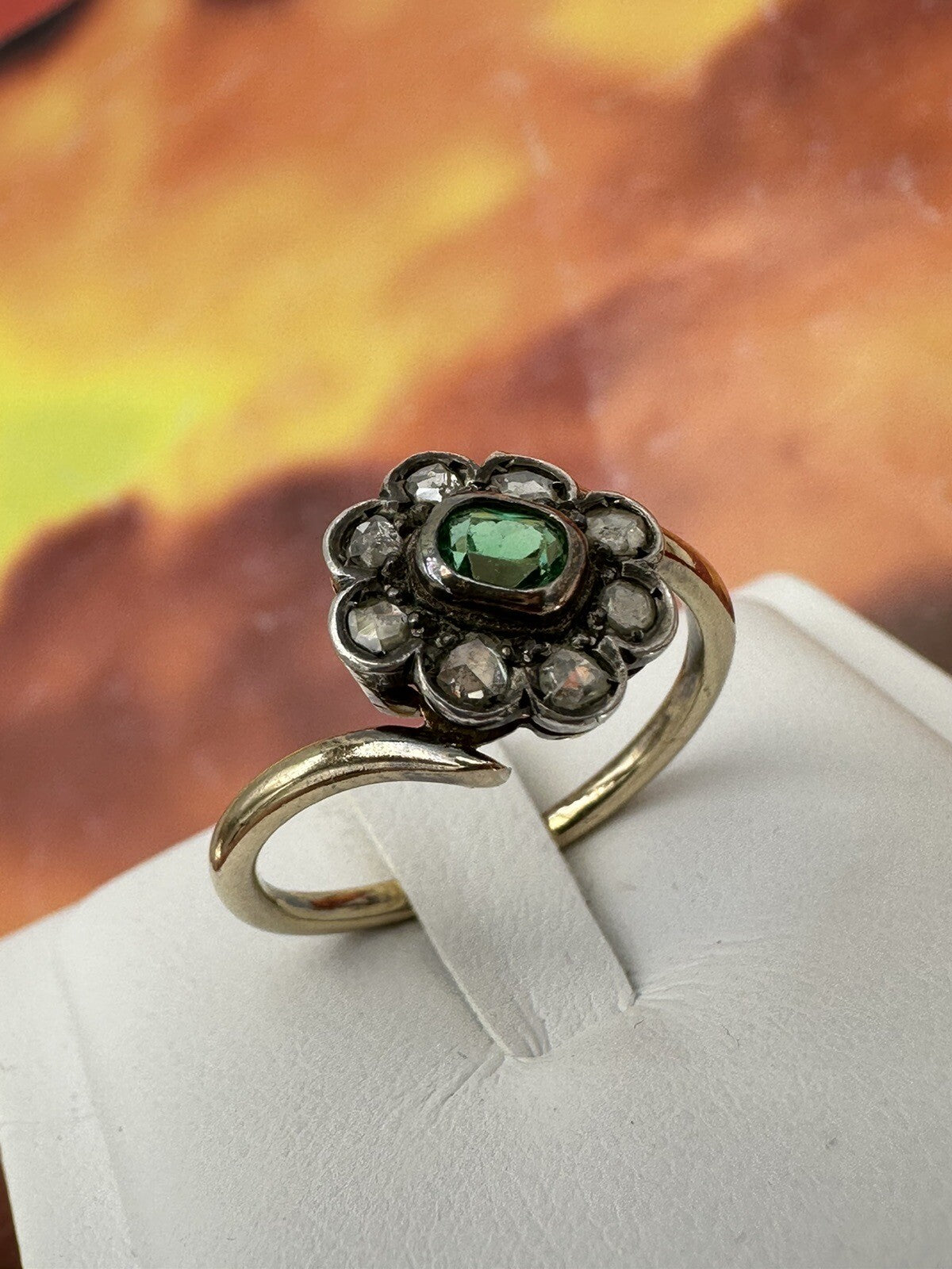 Anello a contorno in oro 18 kt e argento con diamanti taglio rosa, anni '50 – foto 7