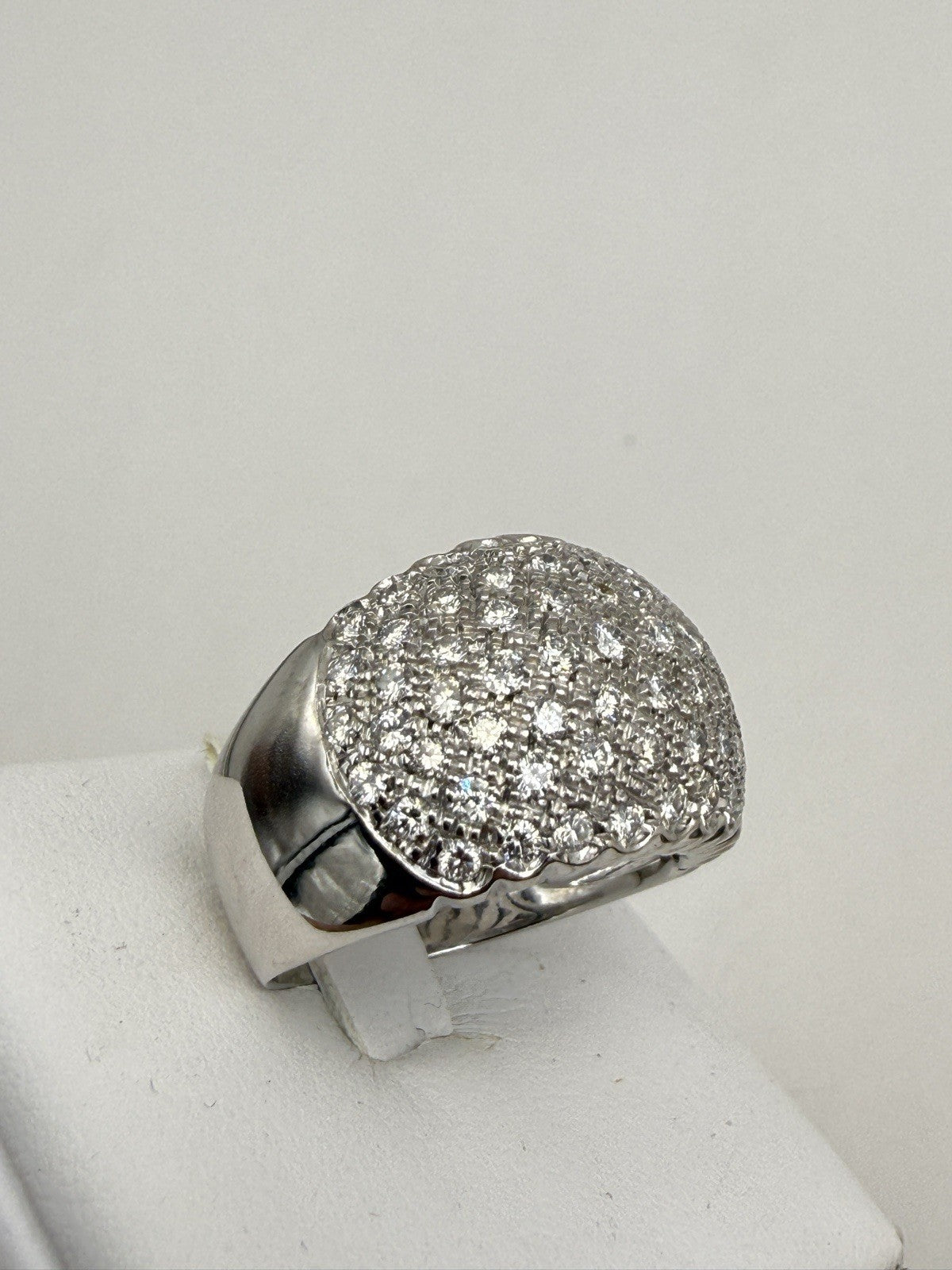 Anello a fascia in oro bianco 18 kt con 2 ct di brillanti – foto 22
