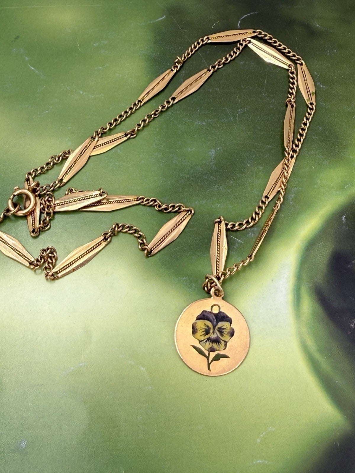 Collana antica in oro 12 kt con ciondolo floreale smaltato viola, inizi '900 – foto 6