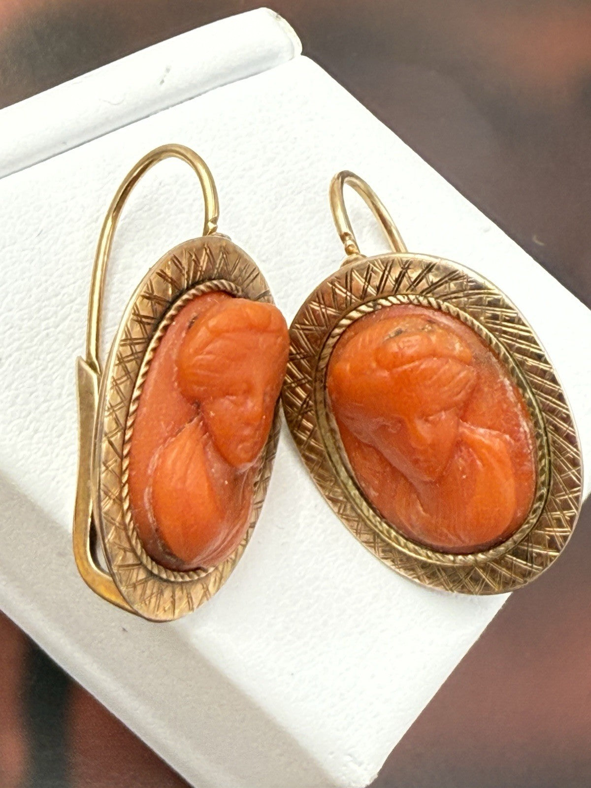 Orecchini antichi in oro rosso 6/7 kt con cammei di corallo, '800 – foto 18