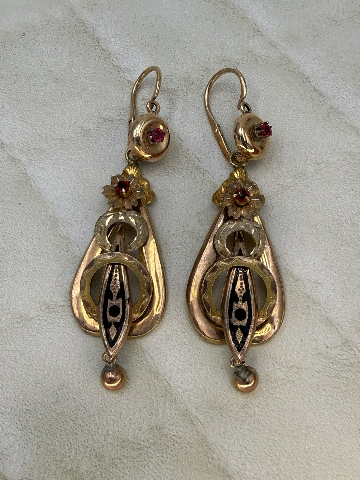 Orecchini borbonici in oro 6/7 kt con paste vitree rosse e microperle – foto 3