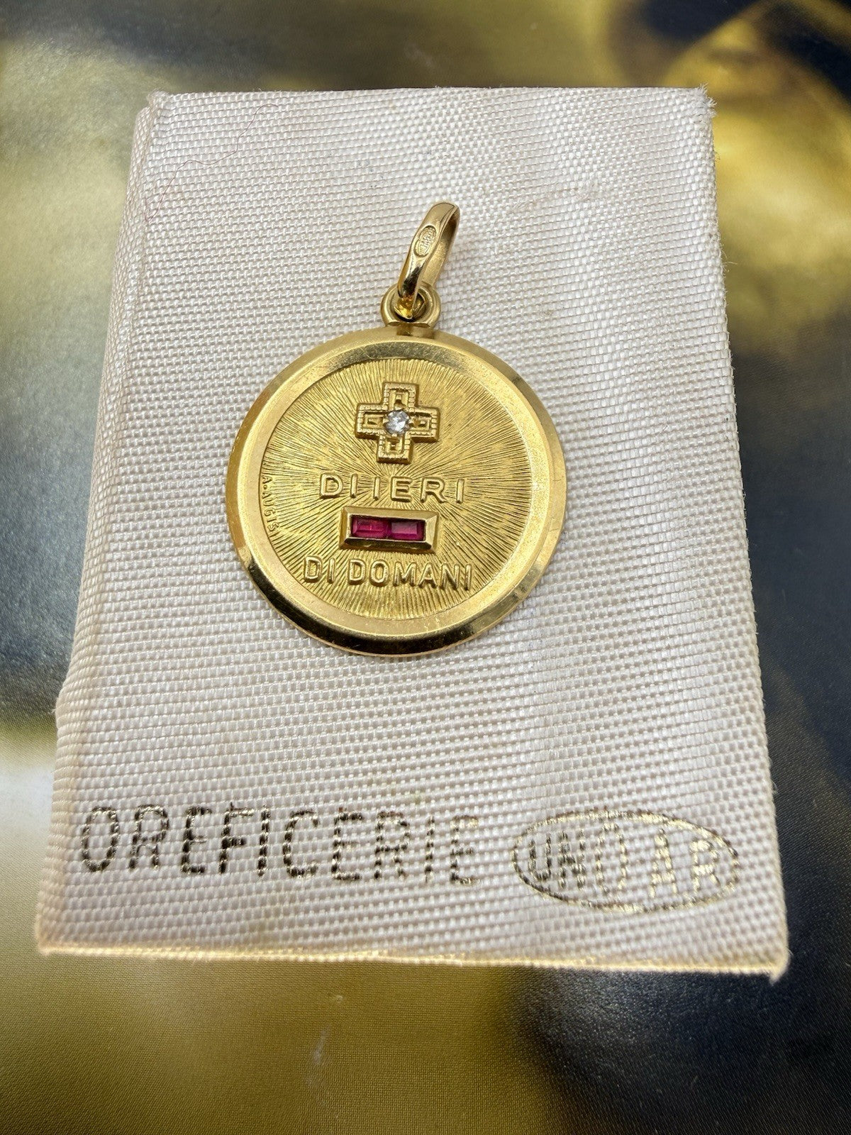 Ciondolo Unoaerre "+ di ieri – di domani" in oro 18 kt con rubini e brillante – foto 16