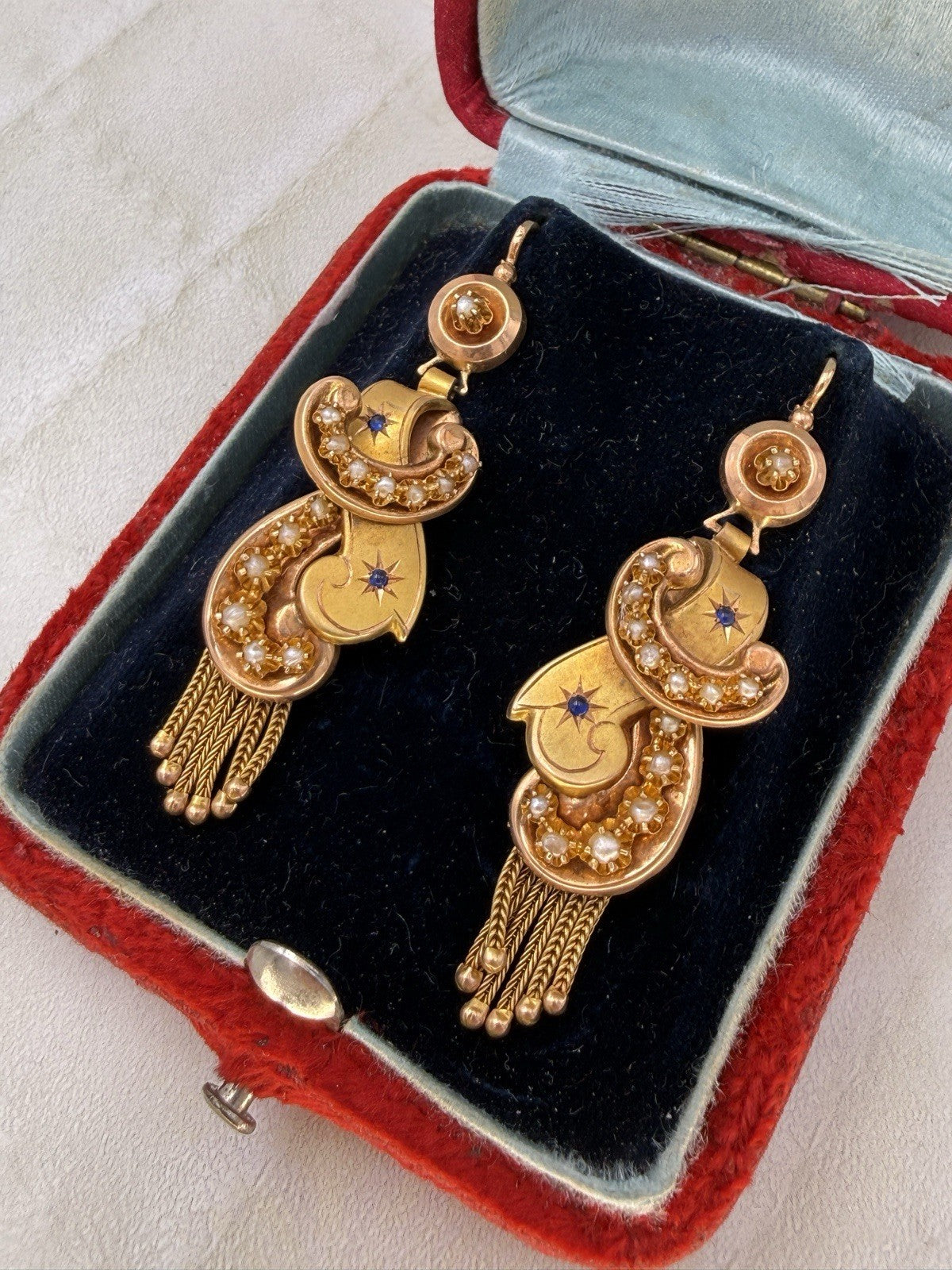 Orecchini antichi a frange in oro 6/7 kt con microperle, fine '800 – foto 4