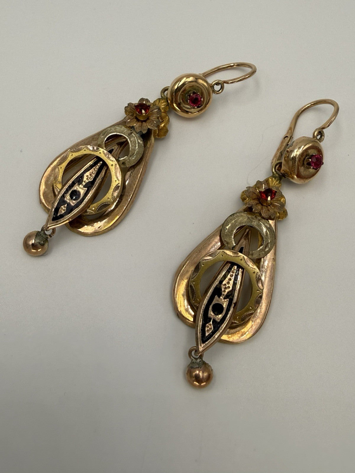 Orecchini borbonici in oro 6/7 kt con paste vitree rosse e microperle – foto 10