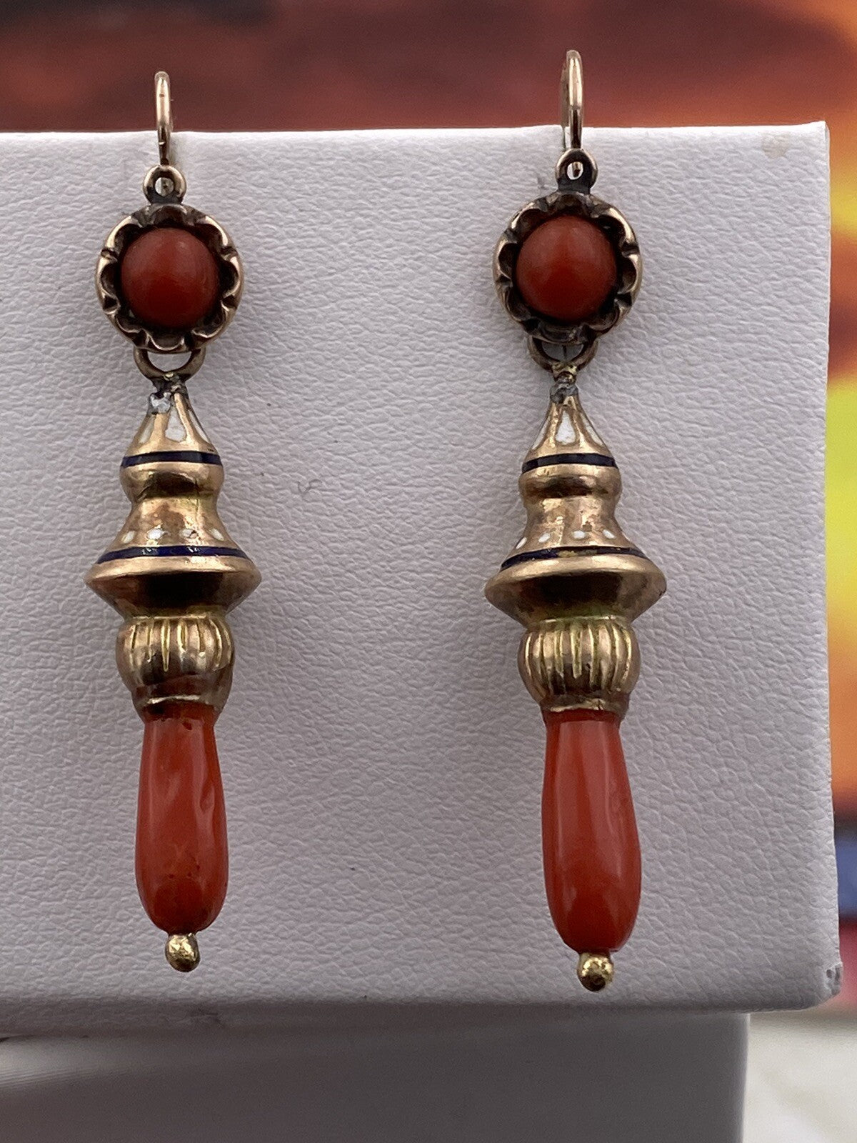 Orecchini antichi in oro rosso 6/7 kt con corallo e smalti, fine '800 – foto 12