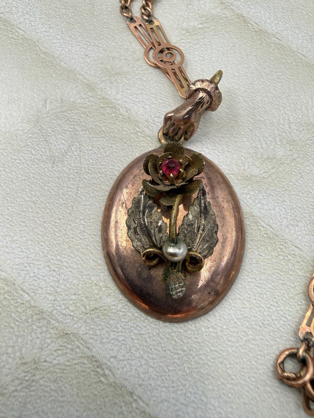 Collana antica in oro 6/7 kt con ciondolo floreale e pietra rossa, fine '800 – foto 5