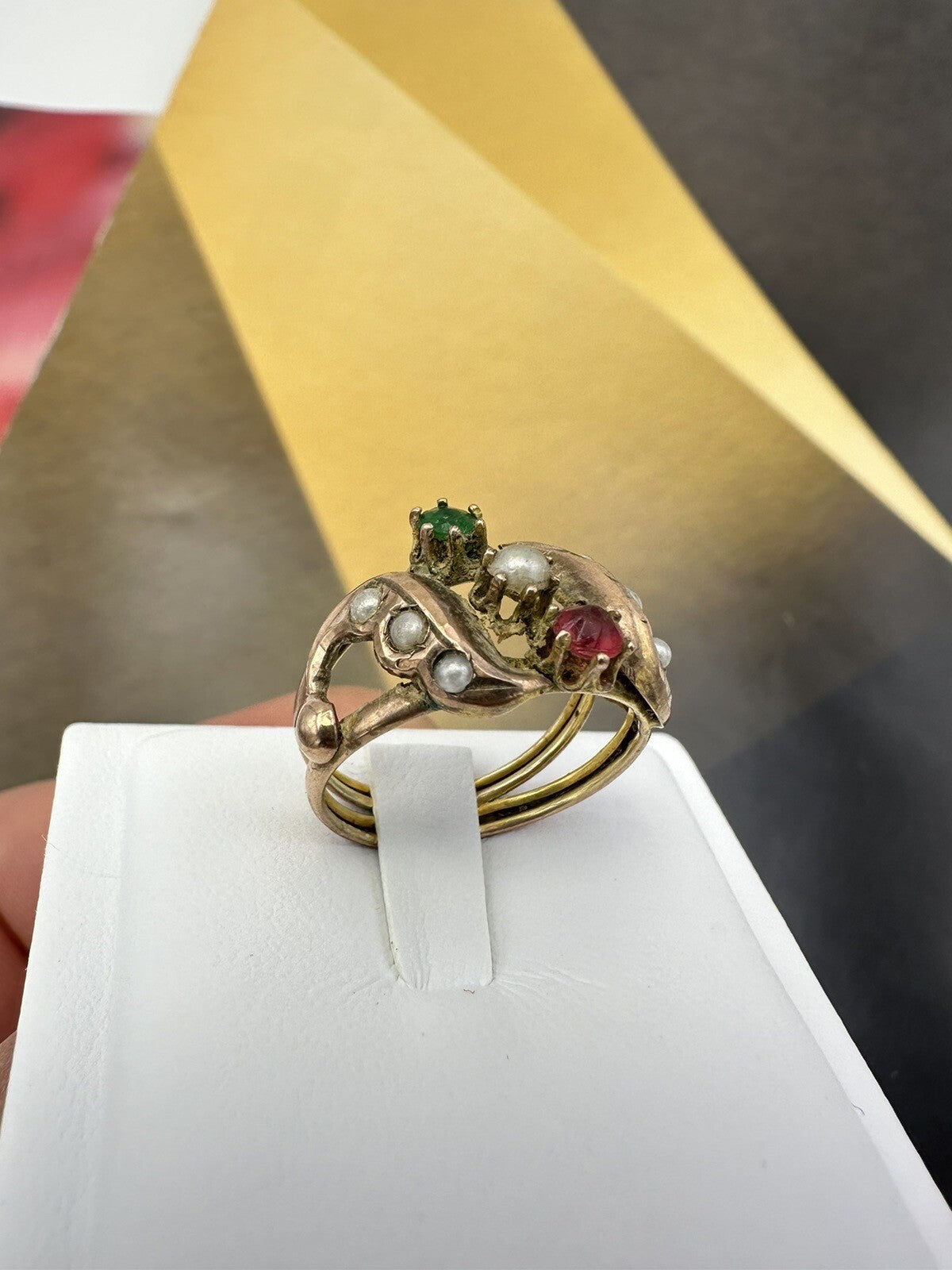 Anello borbonico in oro 6/7 kt con paste vitree e mezza perla, fine '800 – foto 7