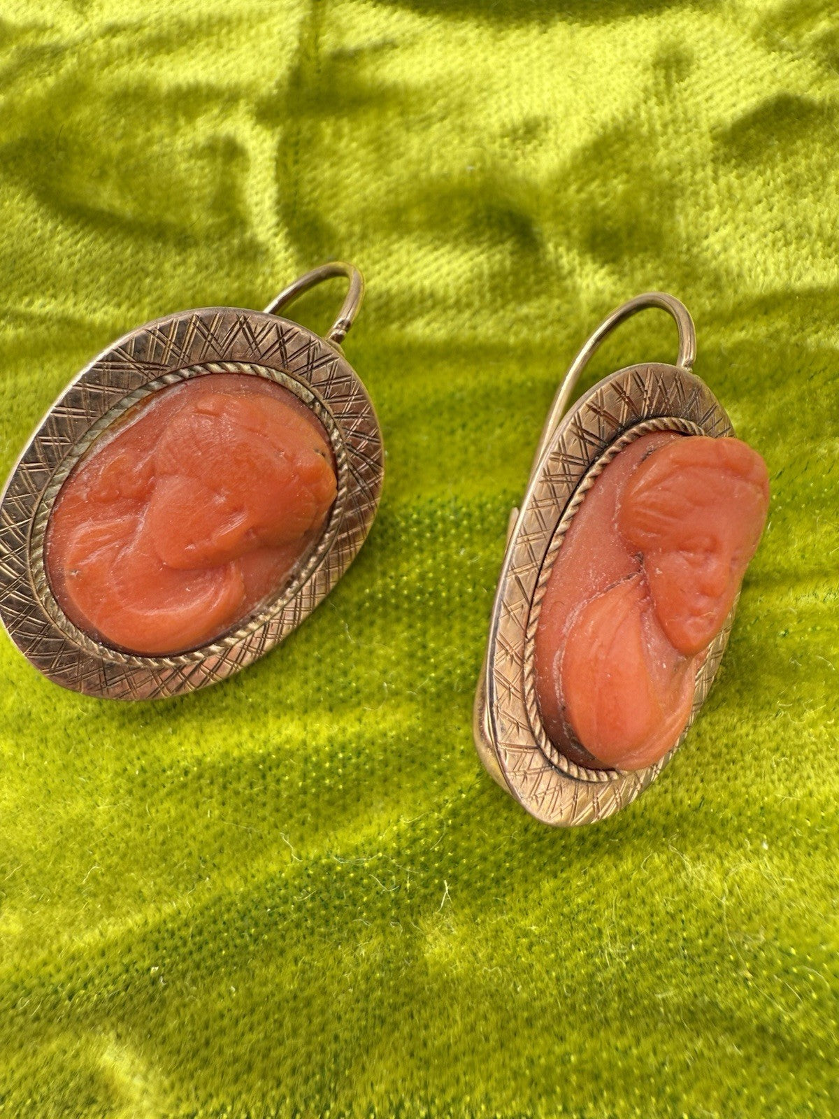 Orecchini antichi in oro rosso 6/7 kt con cammei di corallo, '800 – foto 7