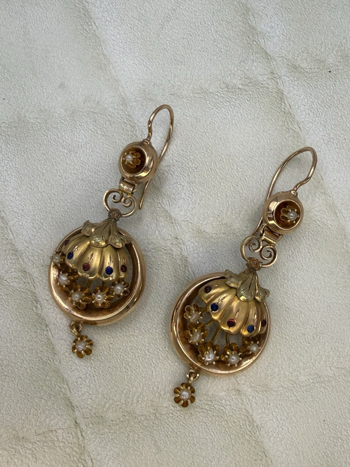 Orecchini borbonici in oro 6/7 kt con paste vitree rosse e blu e microperle – foto 13