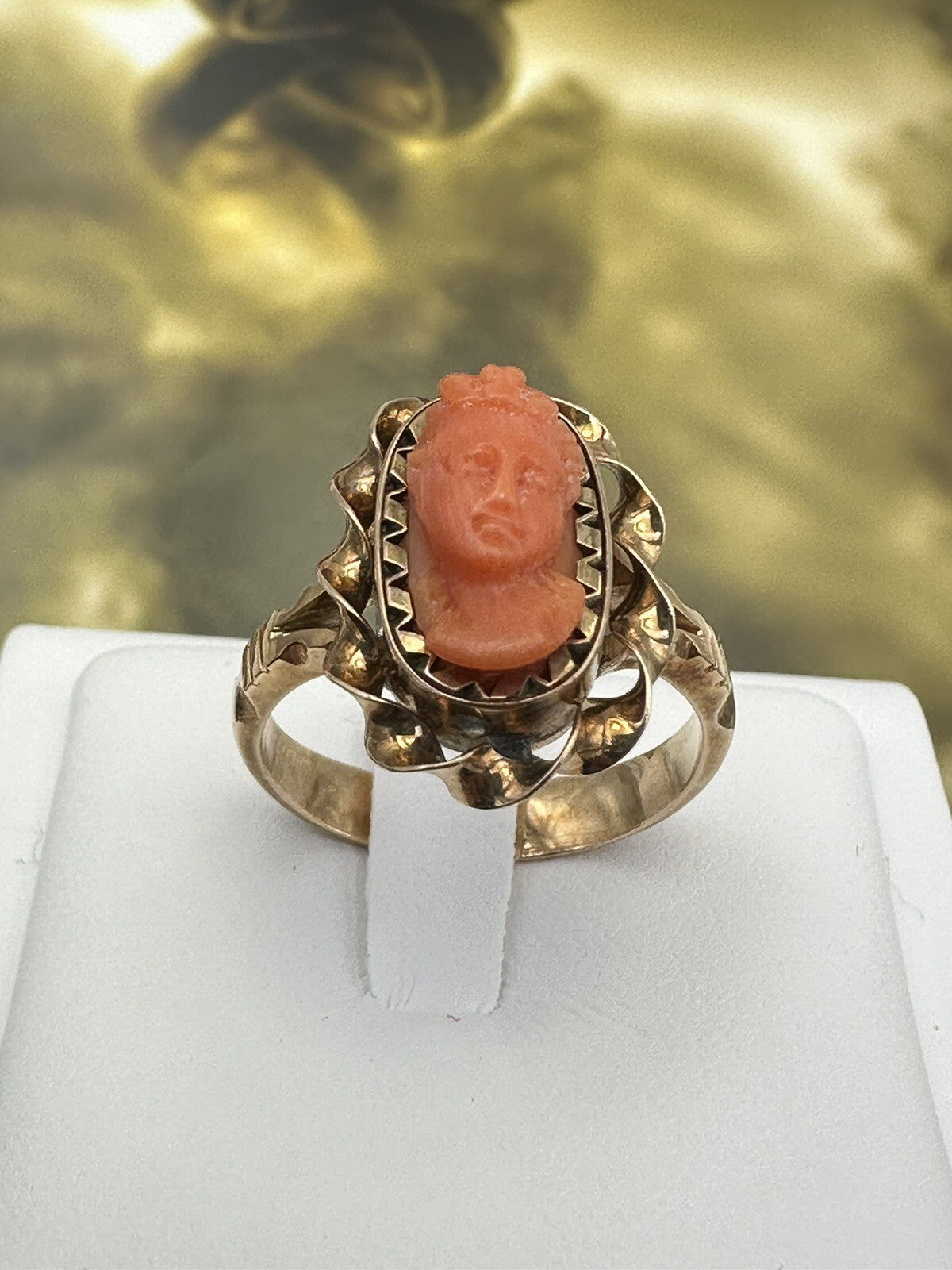 Anello borbonico in oro 6/7 kt con cammeo di corallo su onice, fine '800 – foto 18