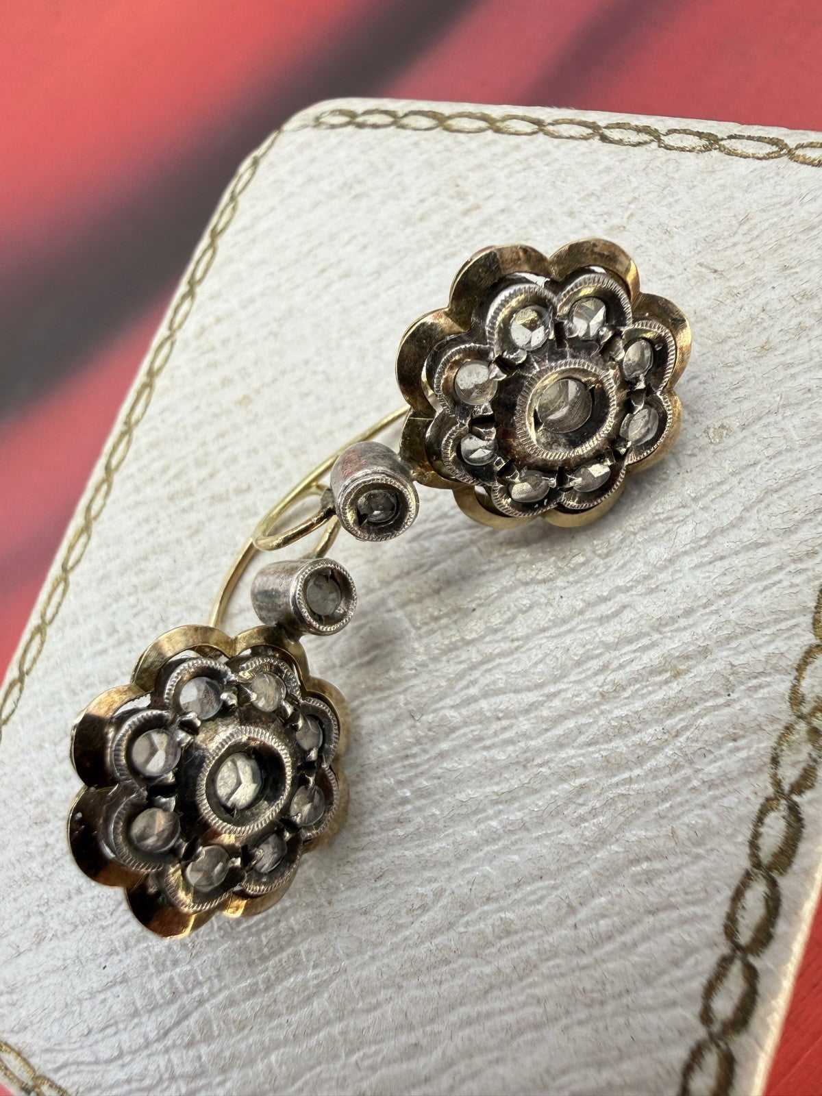 Orecchini a toppa in oro 12 kt e argento con diamanti taglio rosa, anni '50 – foto 18