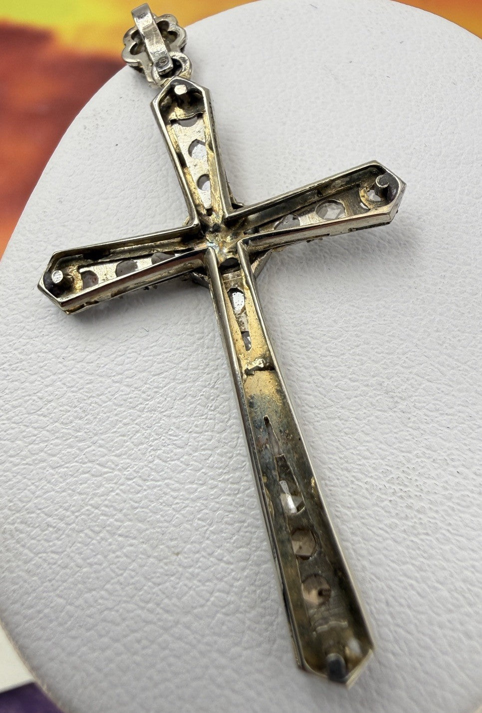 Croce antica in oro bianco 12 kt con 18 diamanti taglio rosa, inizi '900 – foto 7