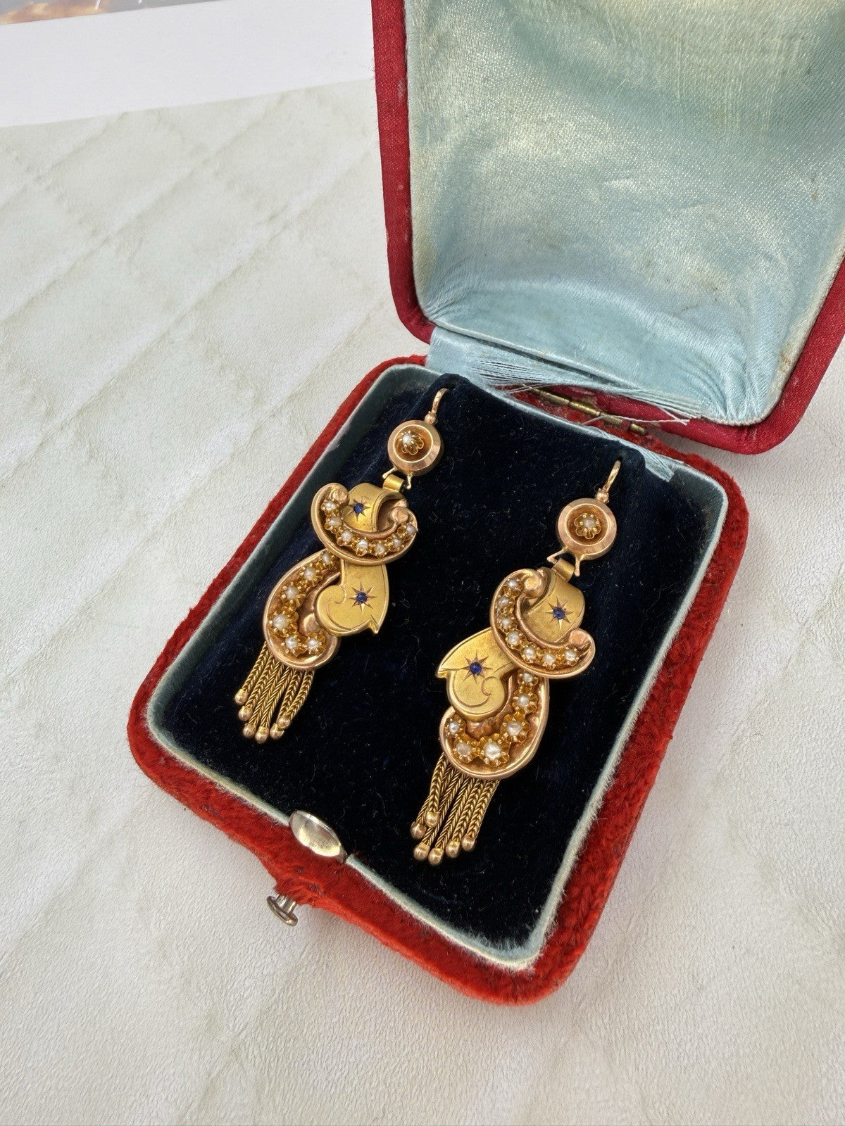 Orecchini antichi a frange in oro 6/7 kt con microperle, fine '800 – foto 2