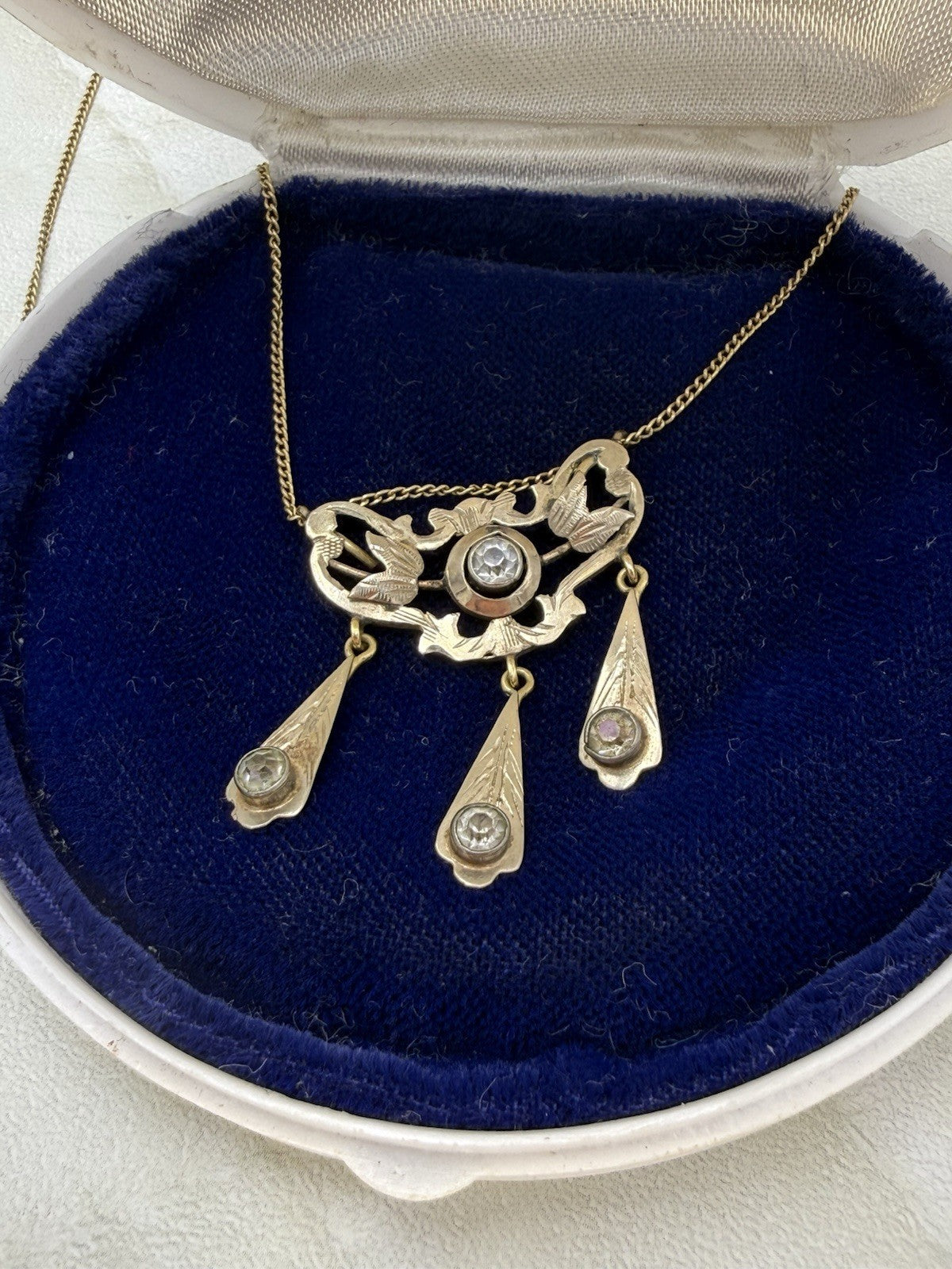 Collanina con pendente antico in oro bianco e giallo 12 kt, anni '20 – foto 4