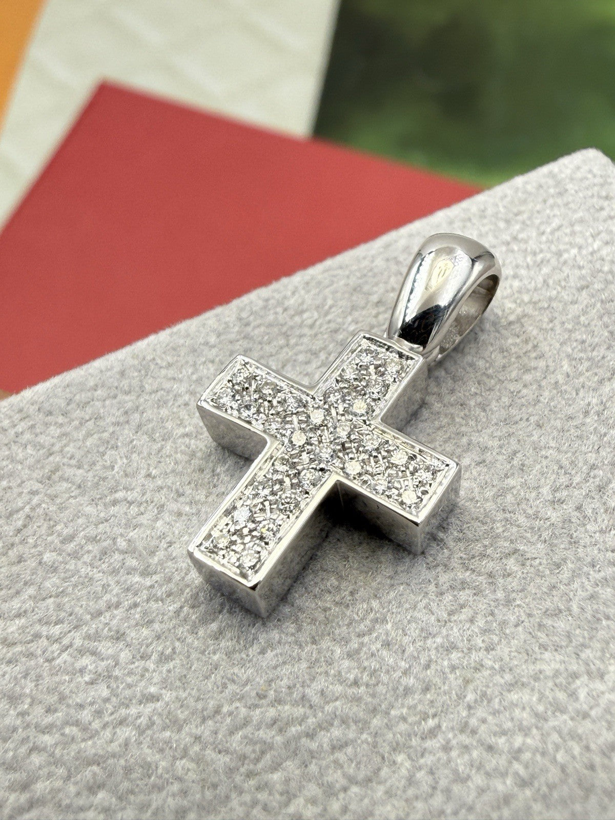 Croce Salvini in oro bianco 18 kt con diamanti da 0,30 ct – foto 14