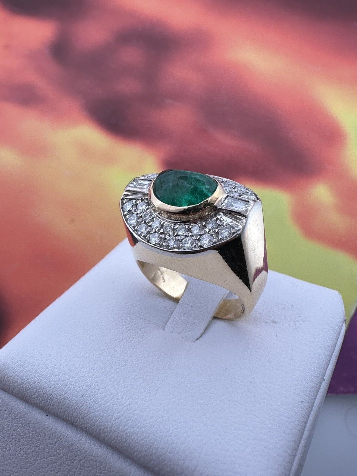 Anello a fascia in oro 18 kt con smeraldo cabochon e diamanti, anni '90 – foto 13