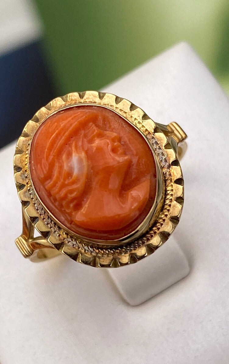Anello in oro 18 kt con cammeo in corallo cerasuolo – foto 11