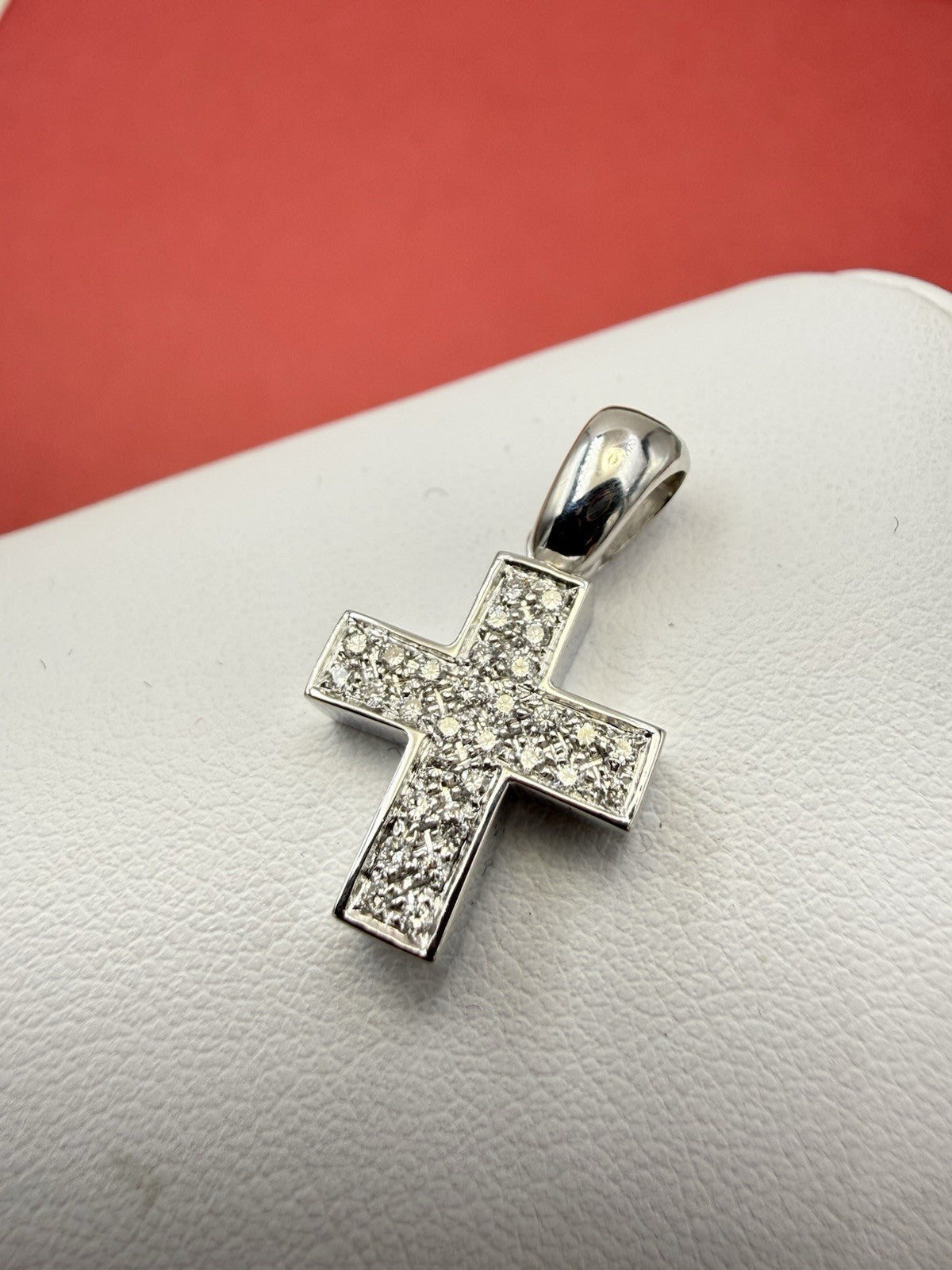 Croce Salvini in oro bianco 18 kt con diamanti da 0,30 ct – foto 3