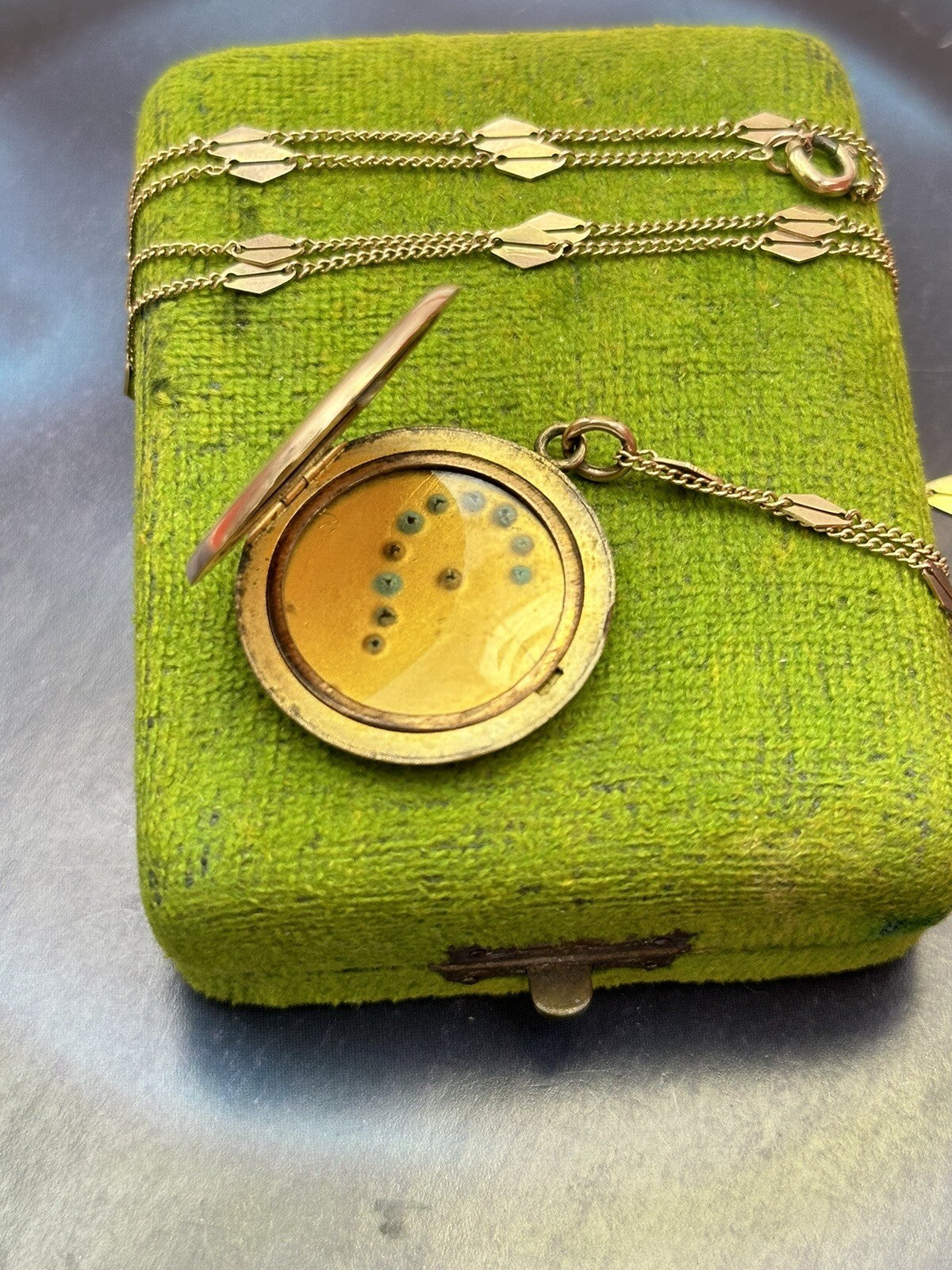 Collana con ciondolo portafoto antico in oro rosso 9 kt, inizi '900 – foto 3