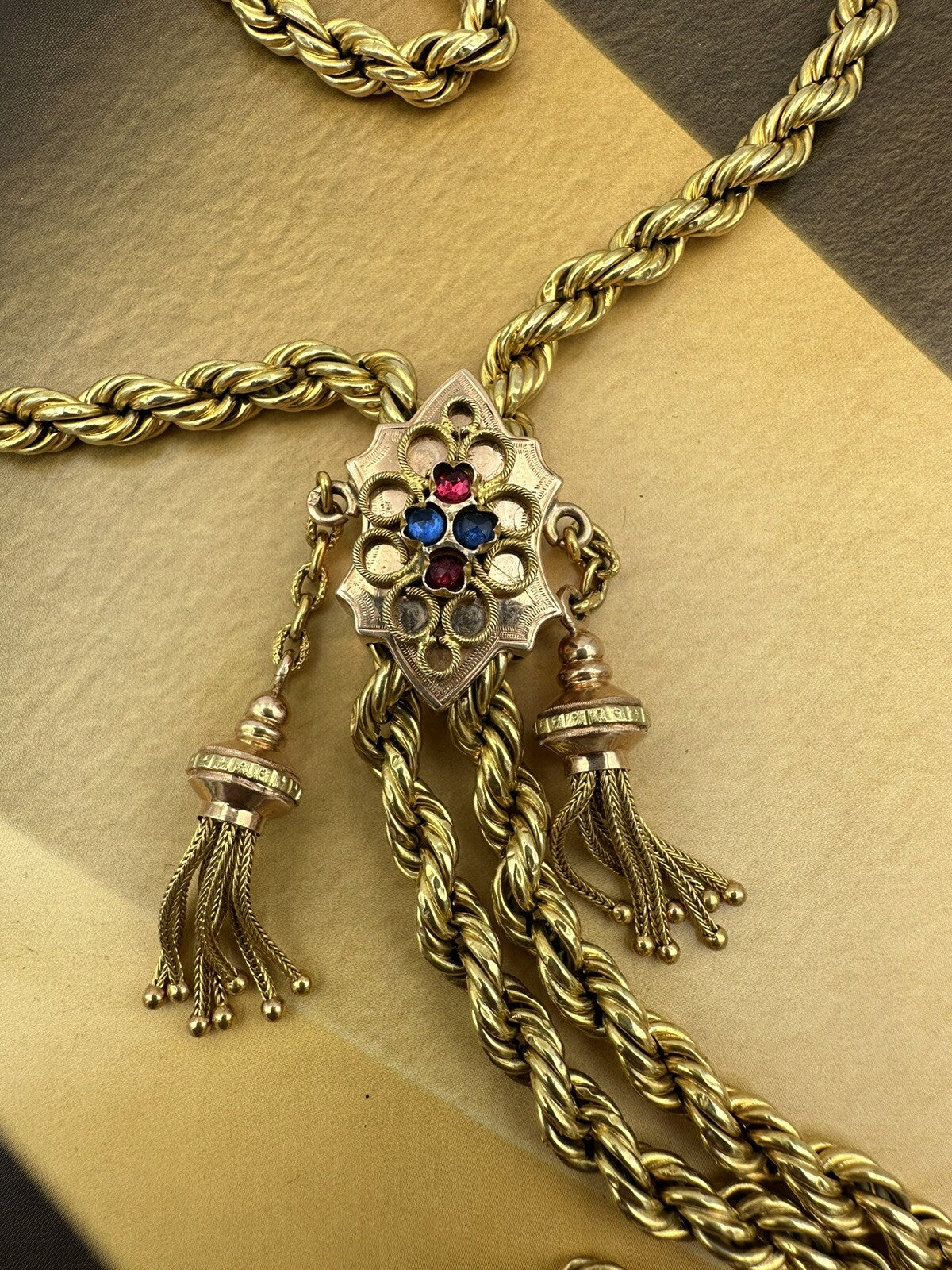 Collana saliscendi antica in oro 6/7 kt con ciondolo chiave del cuore – foto 8