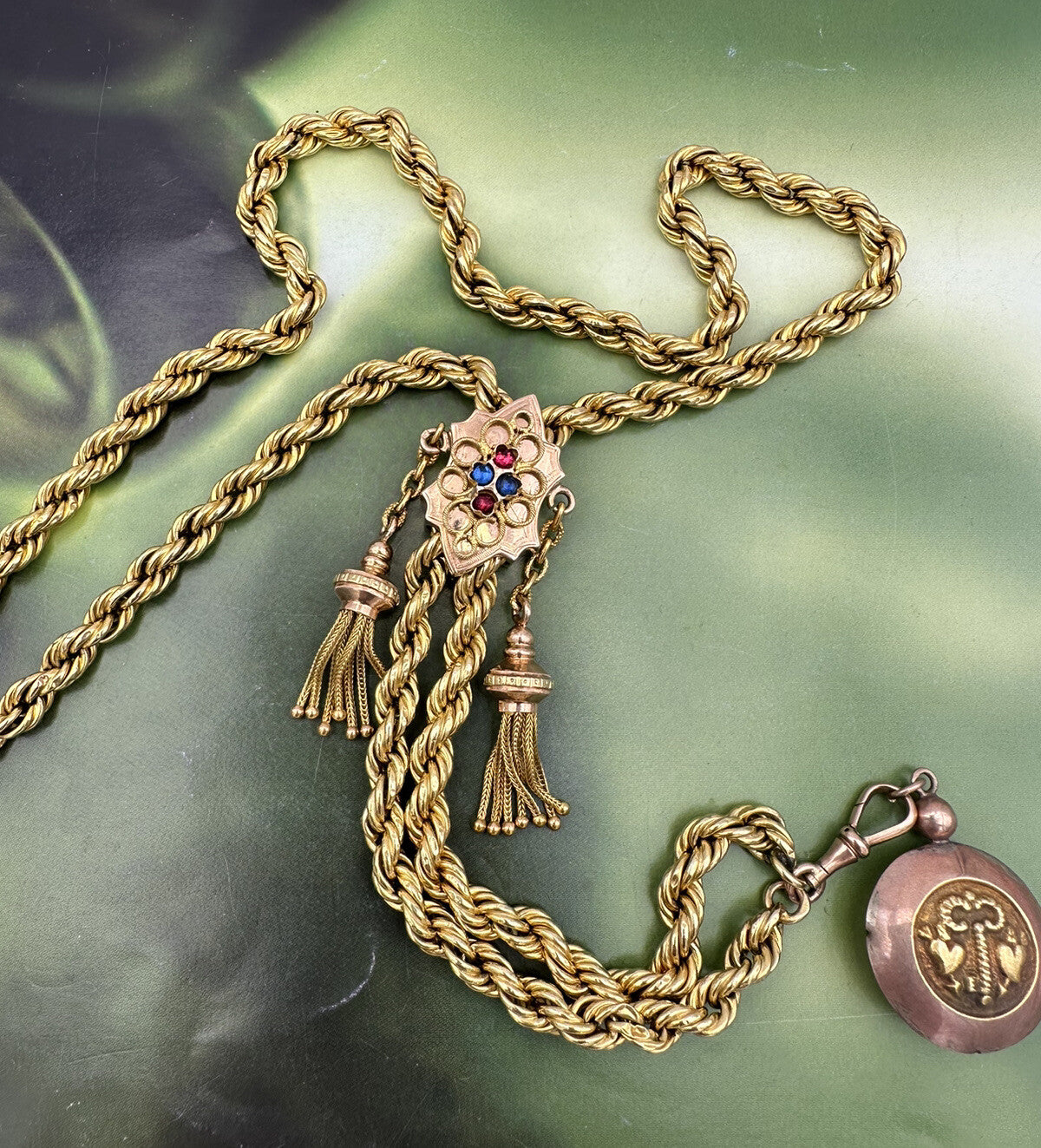 Collana saliscendi antica in oro 6/7 kt con ciondolo chiave del cuore – foto 2