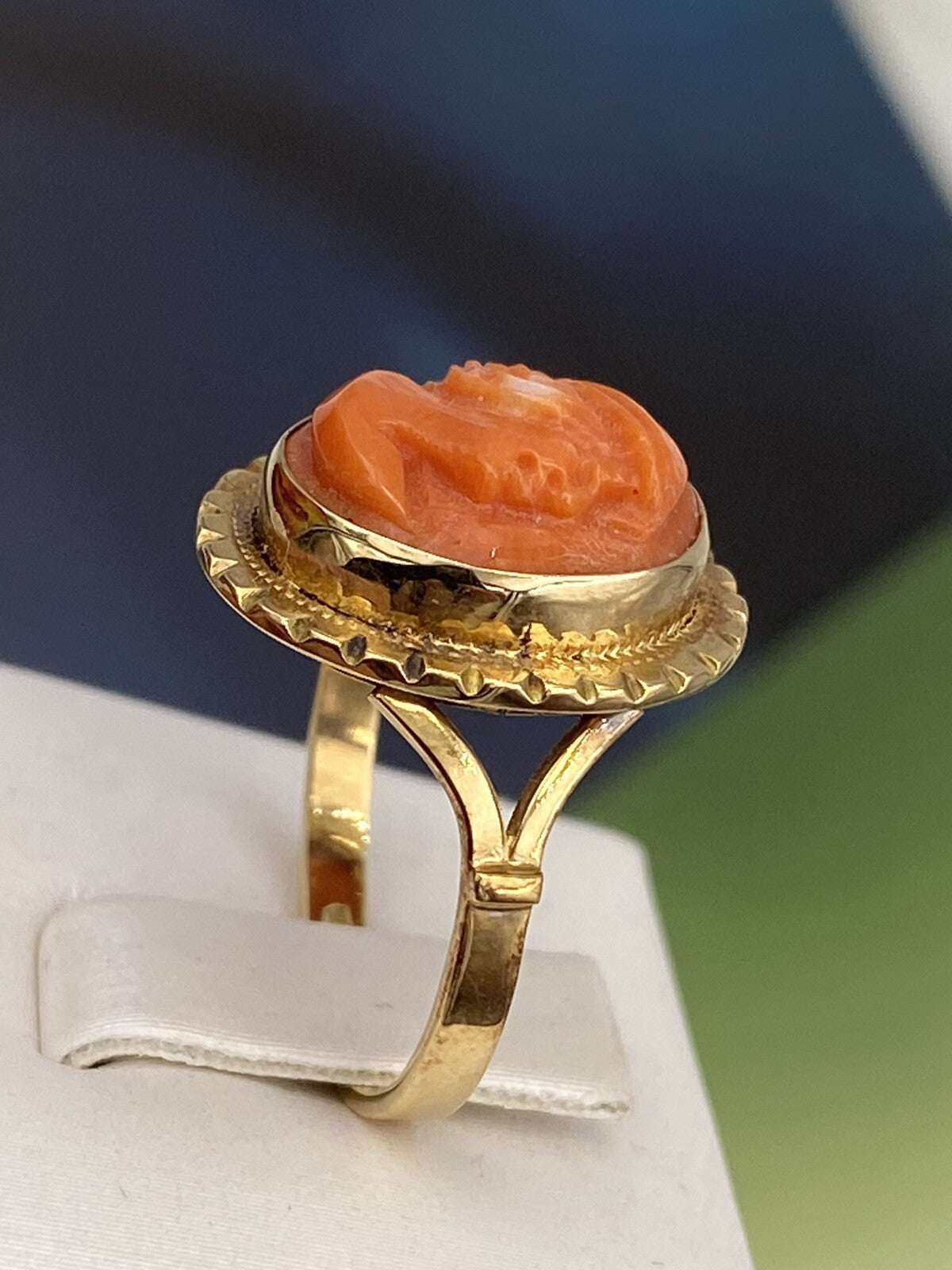 Anello in oro 18 kt con cammeo in corallo cerasuolo – foto 5