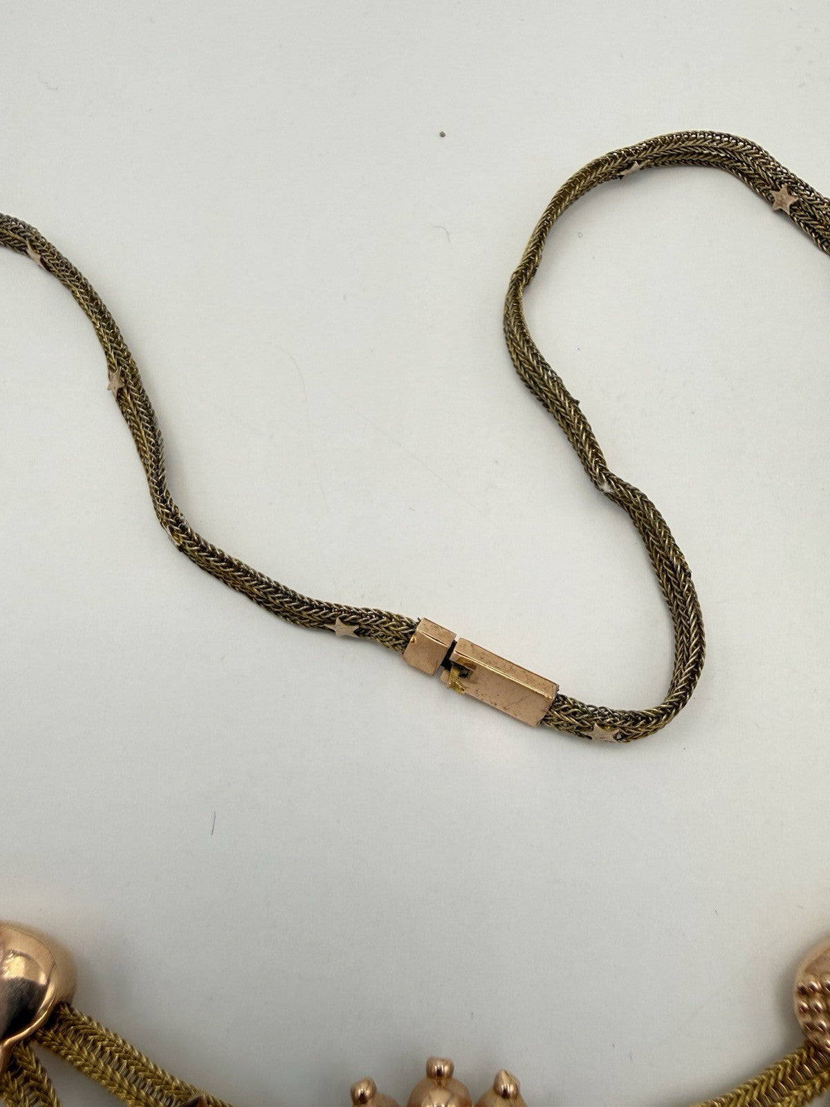 Collana antica in oro 6/7 kt con smalti, microperle e nappe, fine '800 – foto 16