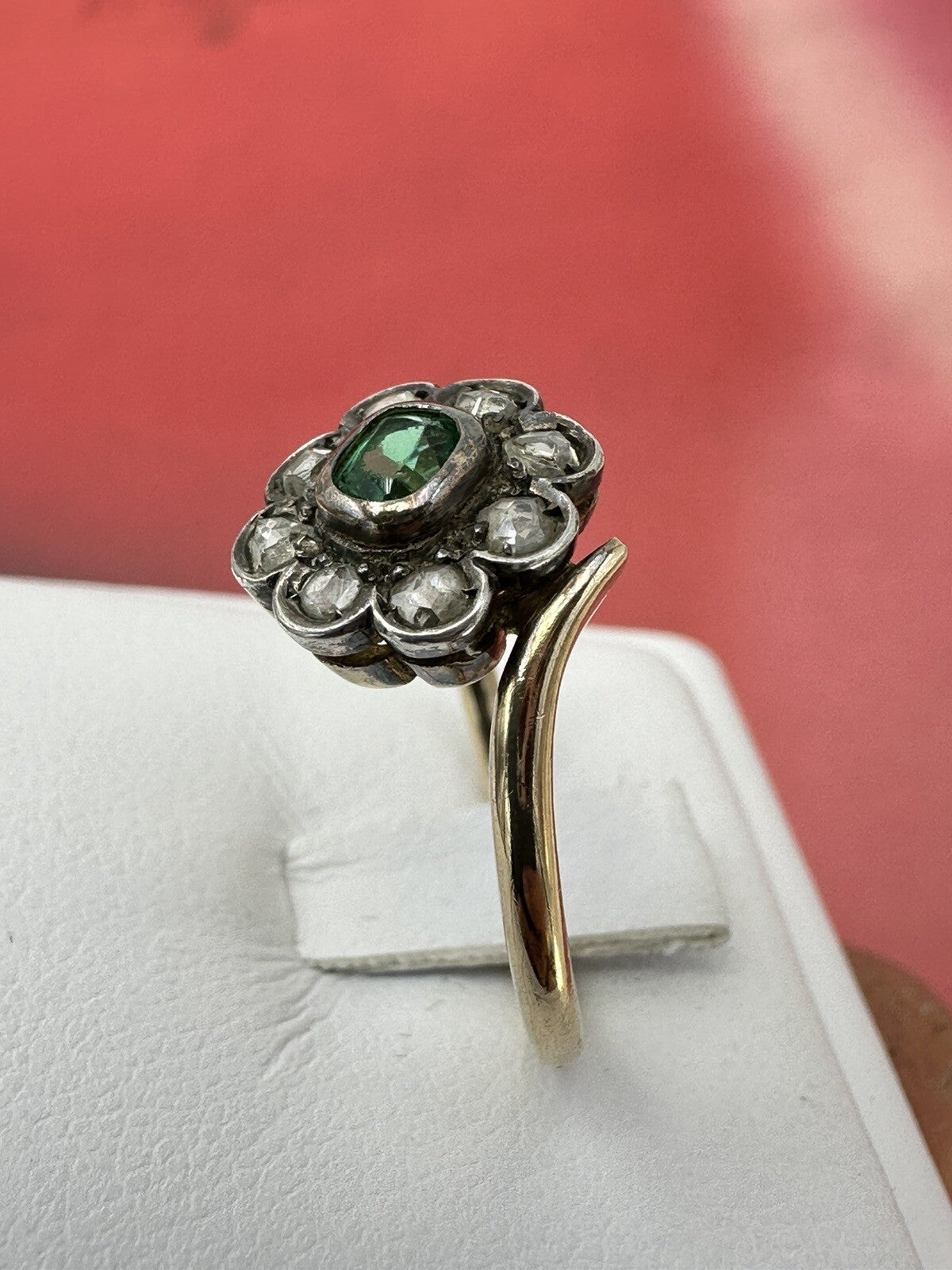 Anello a contorno in oro 18 kt e argento con diamanti taglio rosa, anni '50 – foto 8