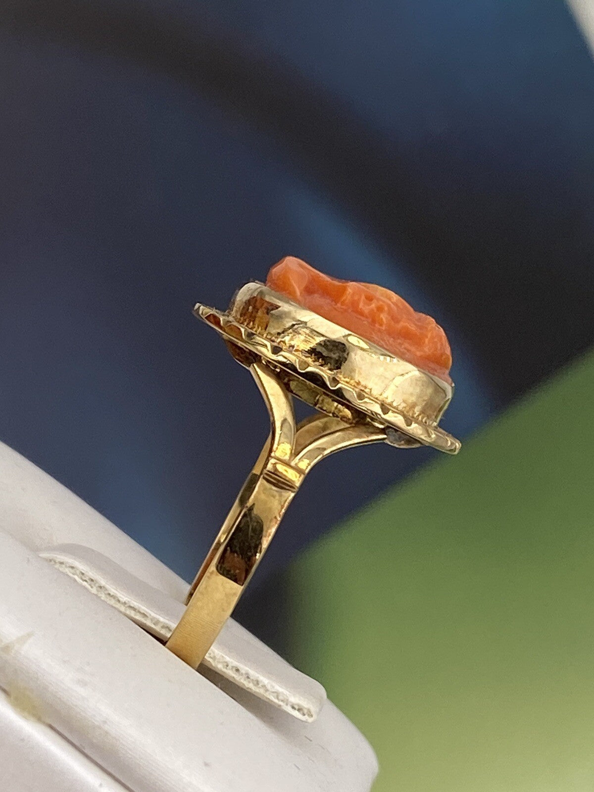 Anello in oro 18 kt con cammeo in corallo cerasuolo – foto 12
