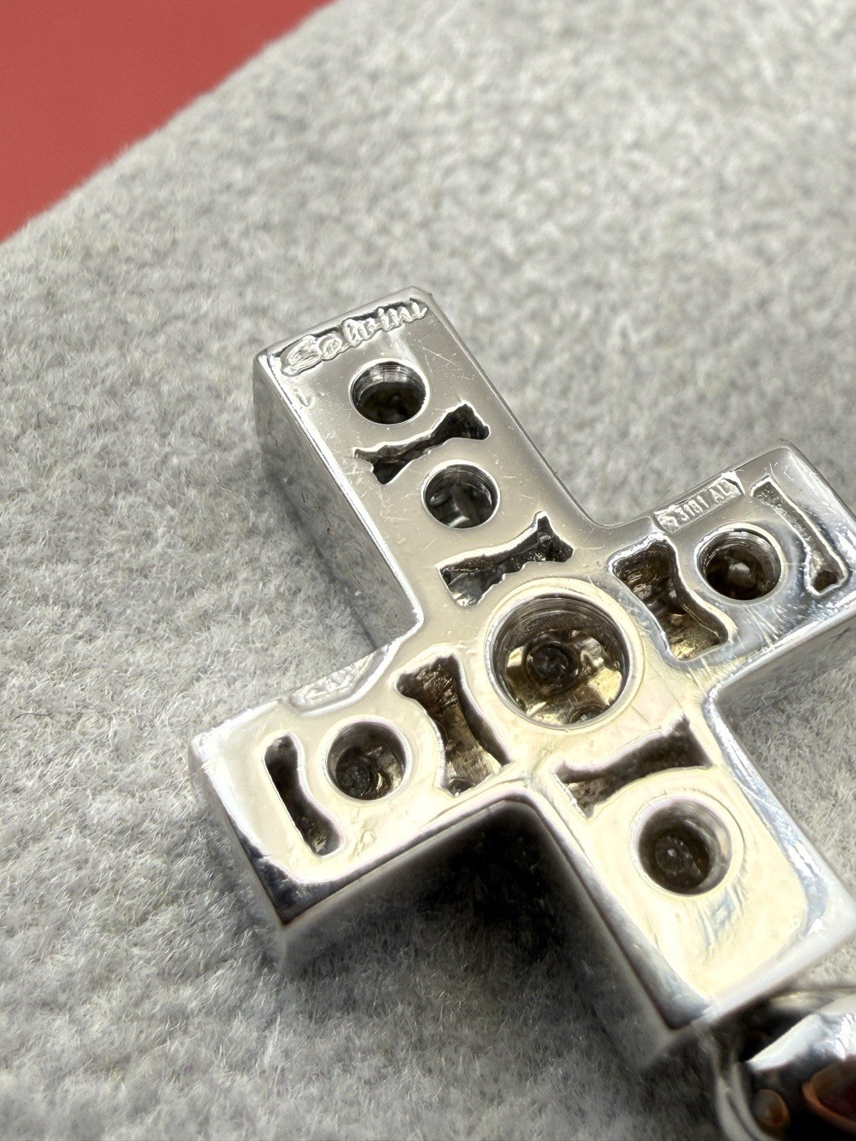 Croce Salvini in oro bianco 18 kt con diamanti da 0,30 ct – foto 10