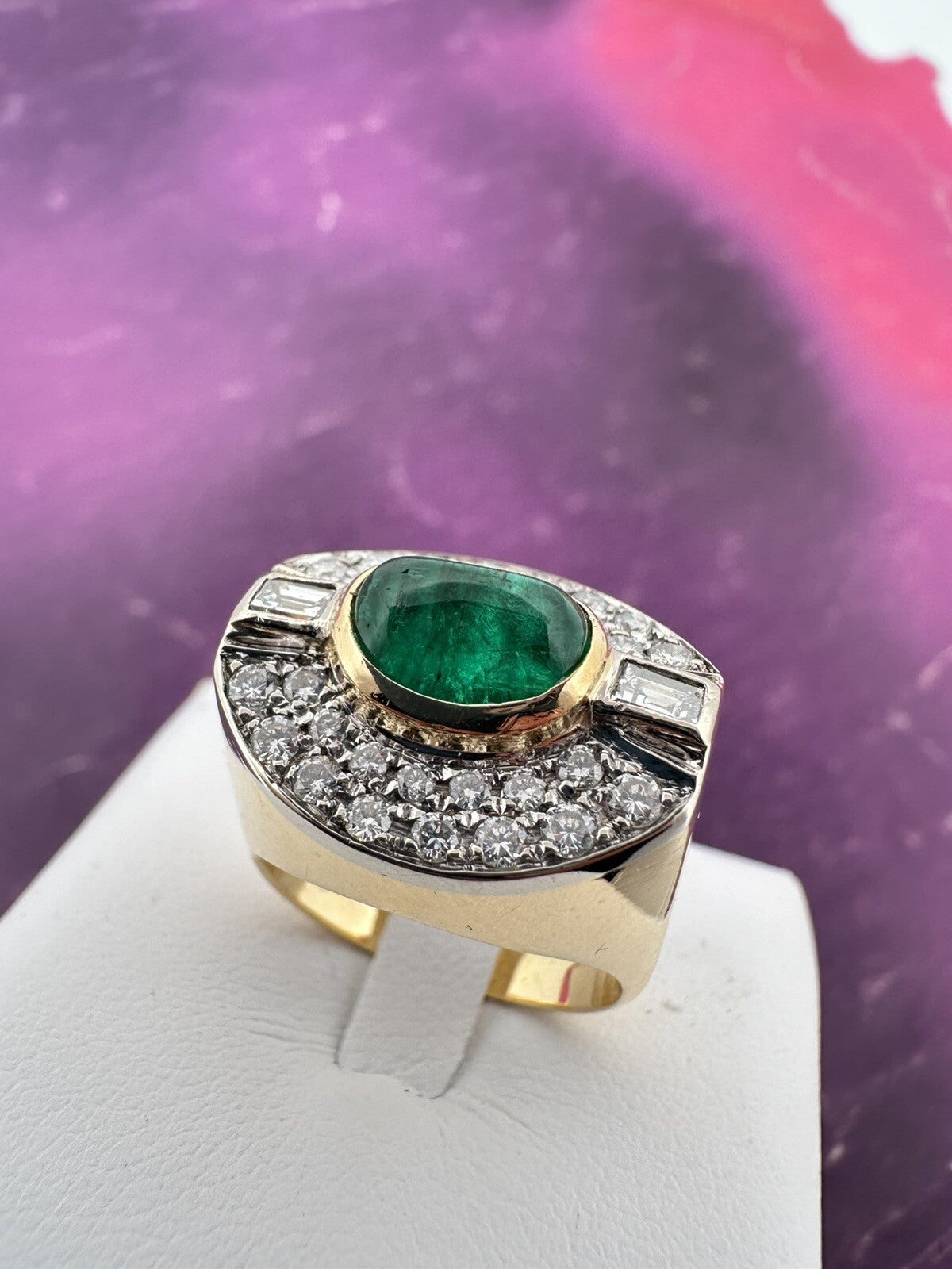 Anello a fascia in oro 18 kt con smeraldo cabochon e diamanti, anni '90 – foto 20