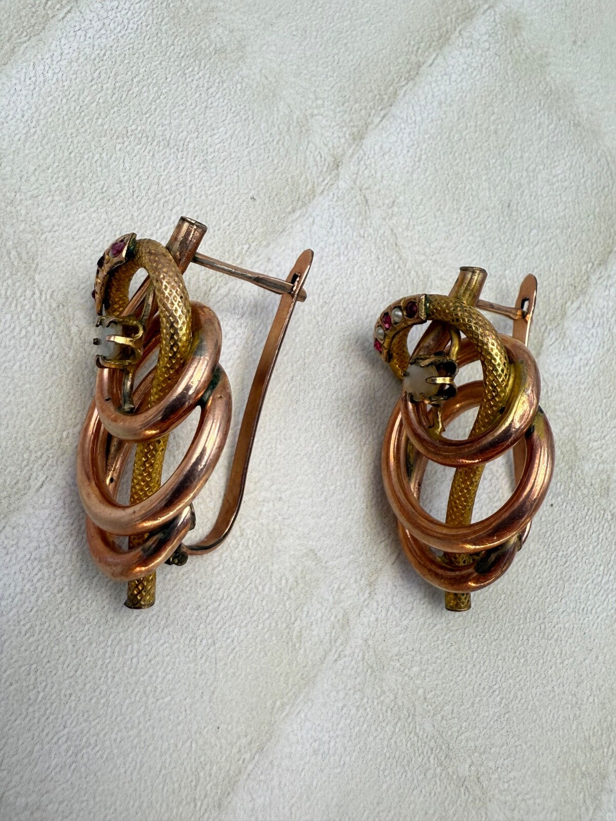 Orecchini antichi in oro 6/7 kt con paste vitree rosse e microperle, '900 – foto 8
