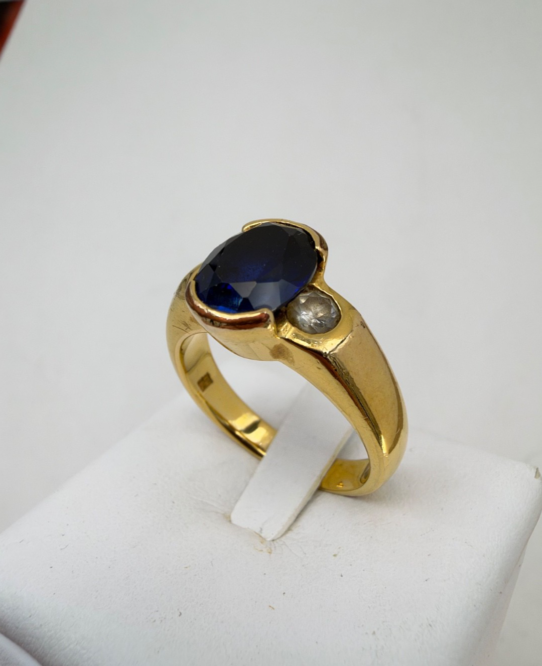 Anello da uomo vintage in oro 12 kt con zaffiro sintetico, anni '70 – foto 12