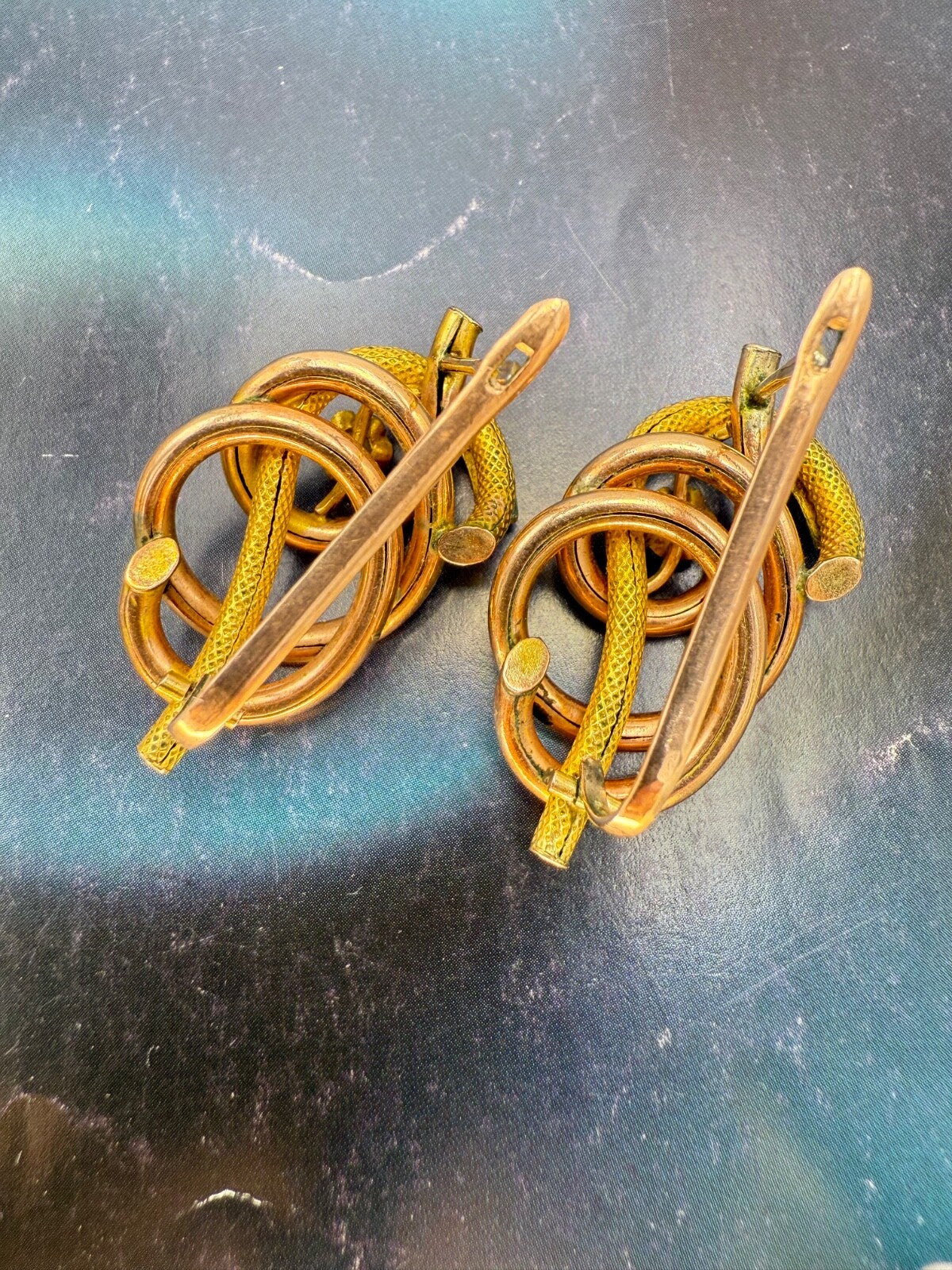 Orecchini antichi in oro 6/7 kt con paste vitree rosse e microperle, '900 – foto 14