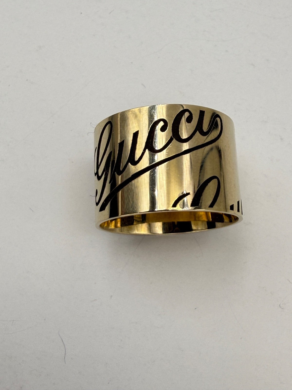 Anello Gucci Icon Prints a fascia larga in oro giallo 18 kt – foto 21