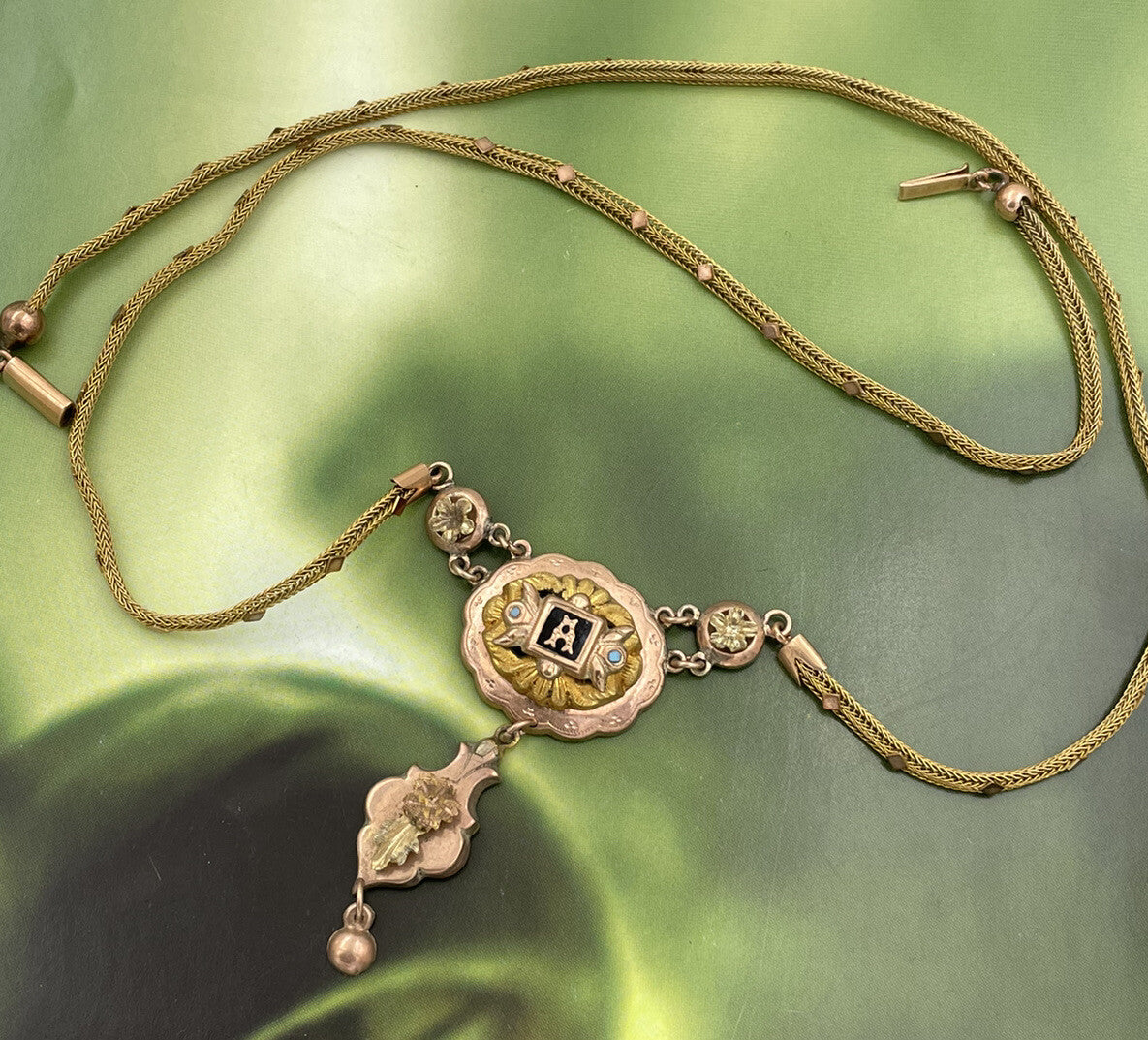Collana antica in oro 6/7 kt con centrale smaltato Amor, fine '800 – foto 3