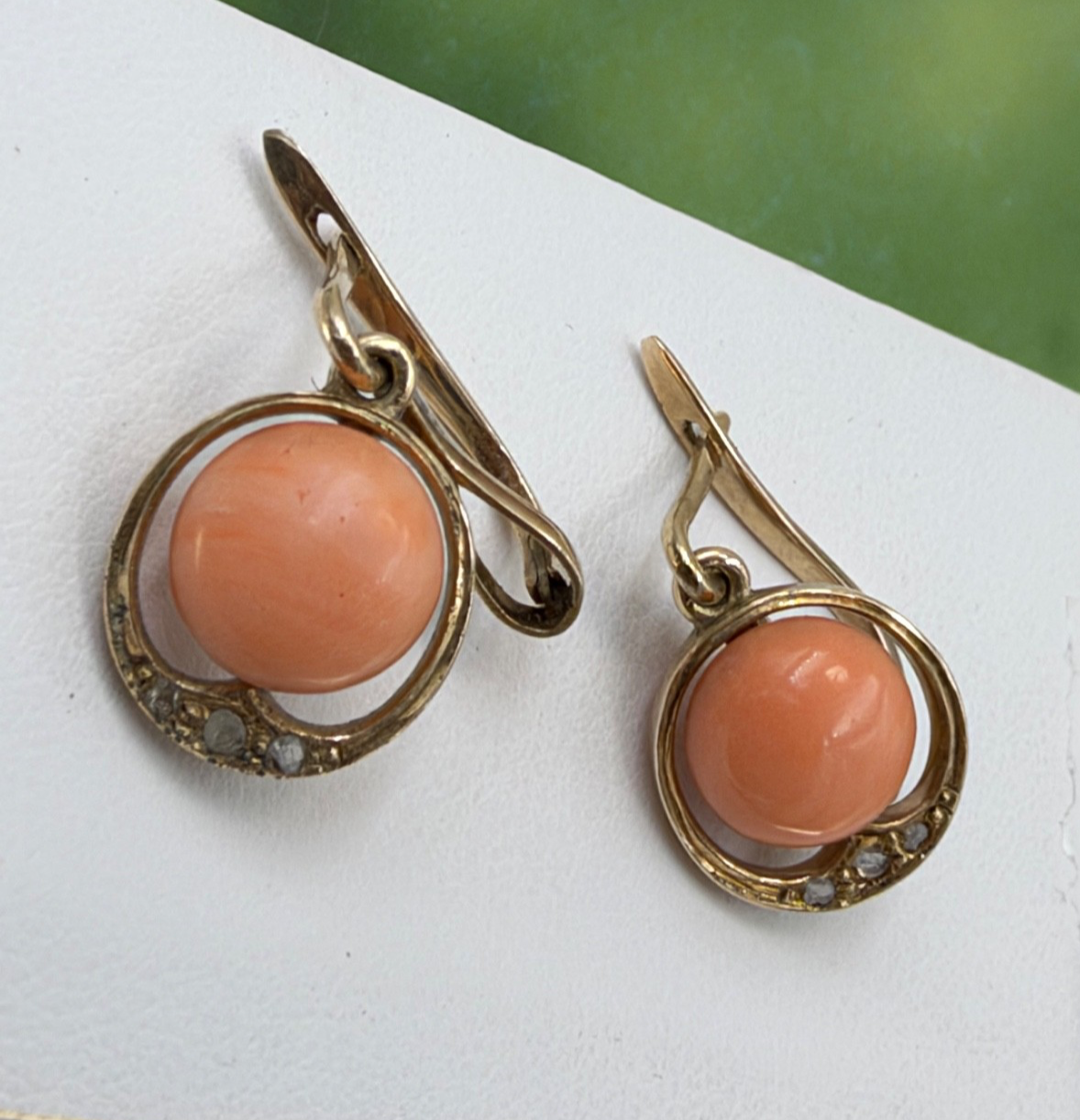 Orecchini antichi in oro rosso 6/7 kt con corallo rosato e diamanti, fine '800 – foto 7