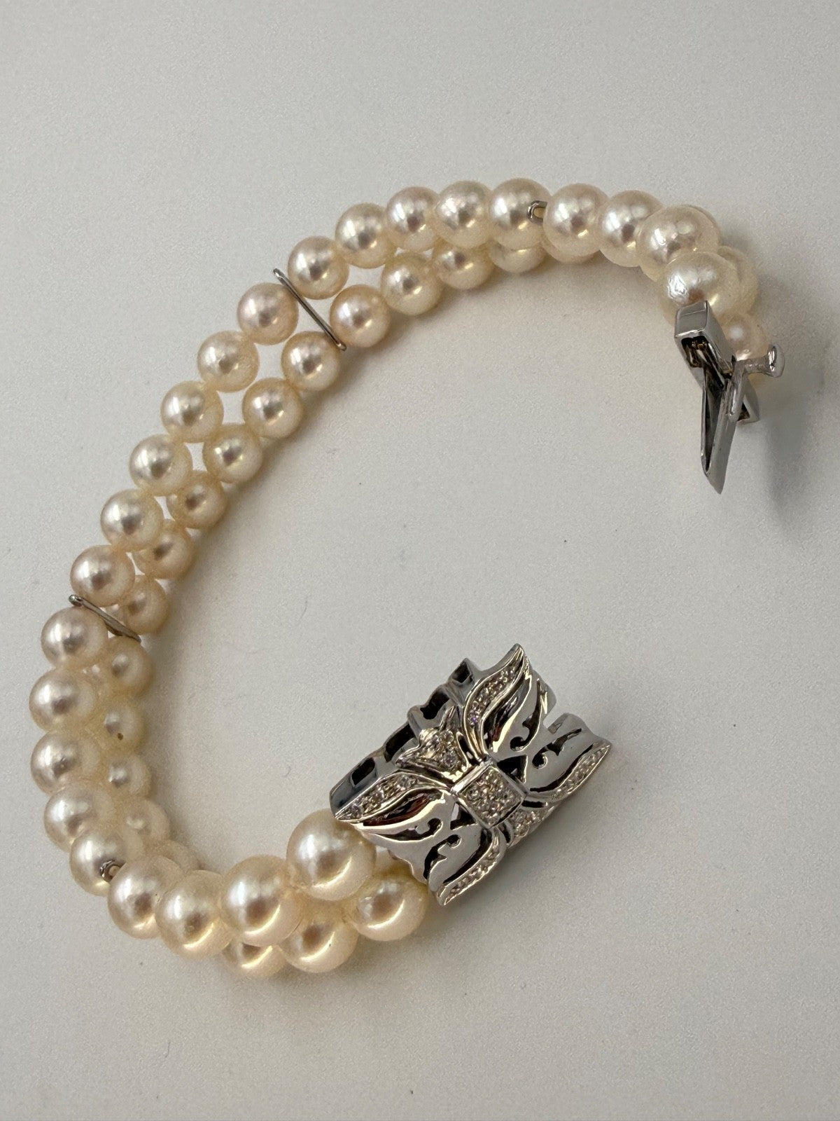 Bracciale doppio filo di perle con chiusura in oro bianco 18 kt e brillanti – foto 21