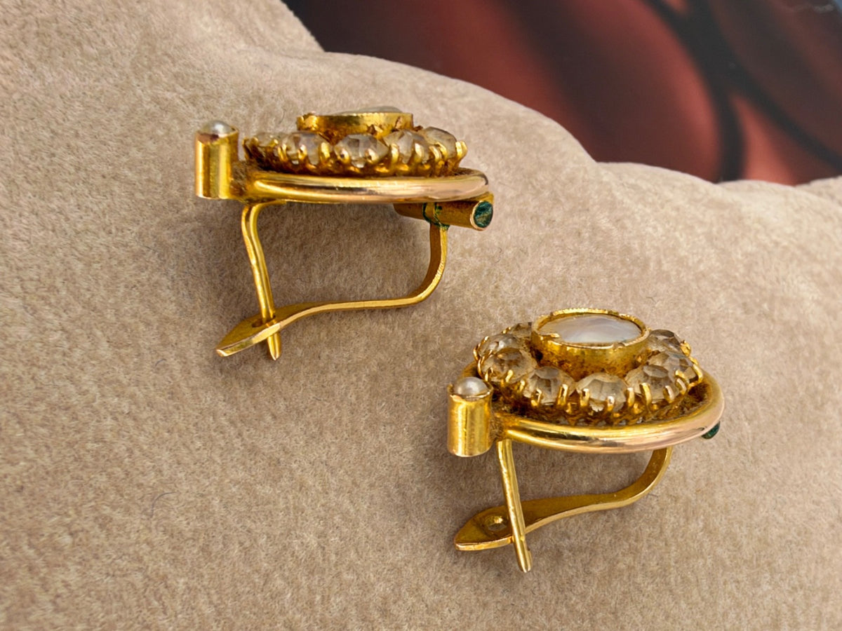 Orecchini antichi in oro 12 kt con madreperla e paste vitree, inizi '900 – foto 11