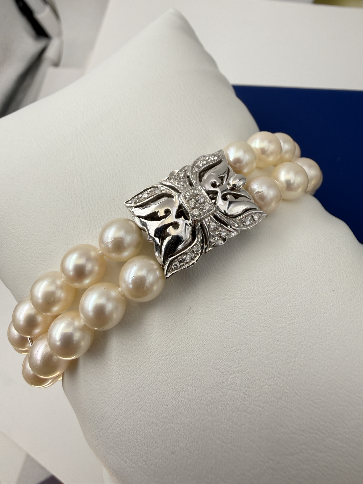 Bracciale doppio filo di perle con chiusura in oro bianco 18 kt e brillanti – foto 7