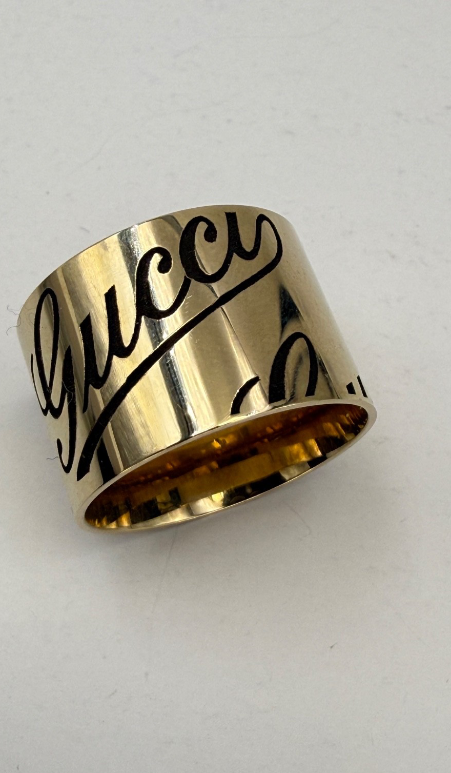 Anello Gucci Icon Prints a fascia larga in oro giallo 18 kt – foto 22