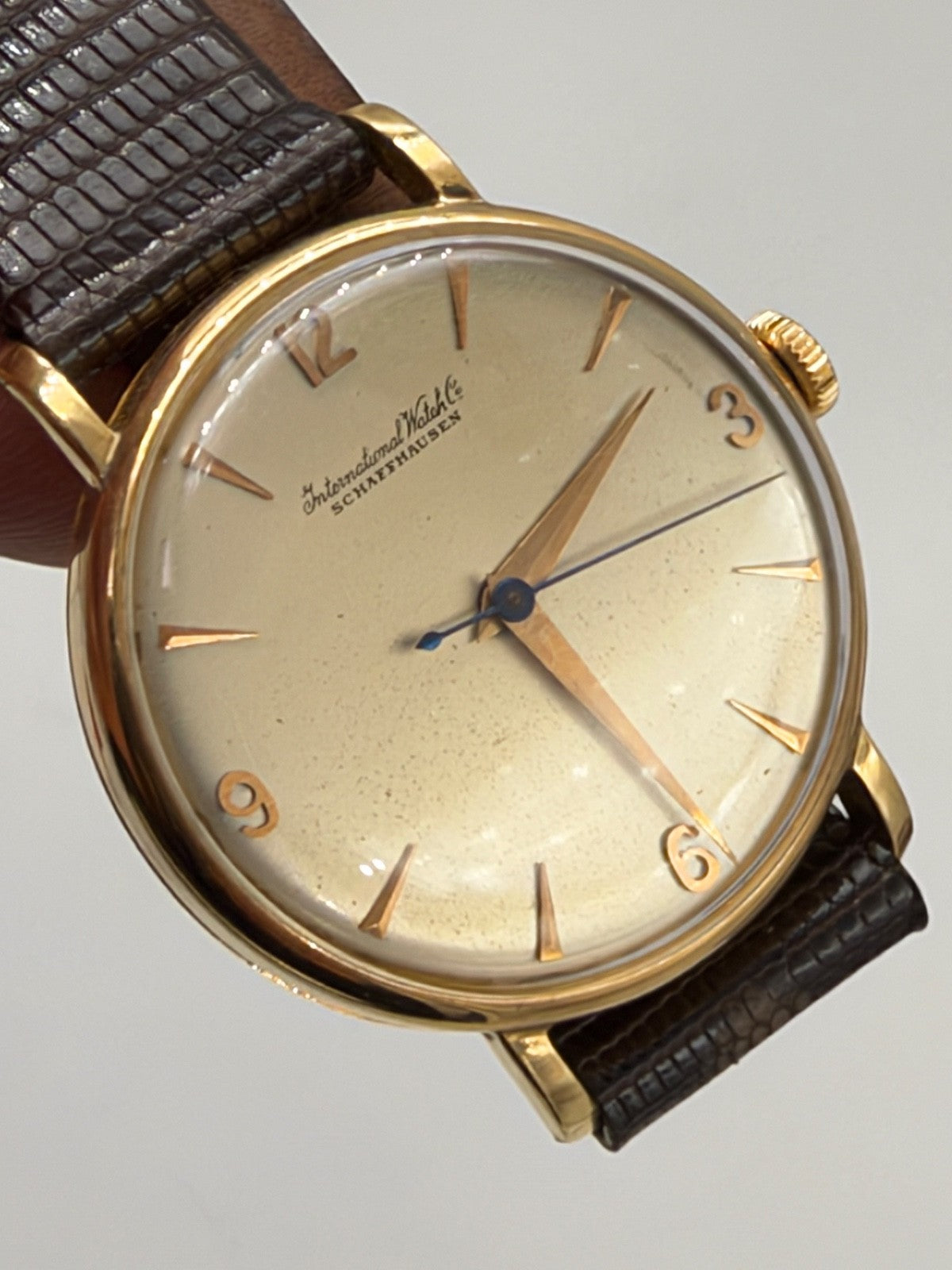 Orologio IWC Schaffhausen calibro 60 in oro 18 kt, anni '40 – foto 10