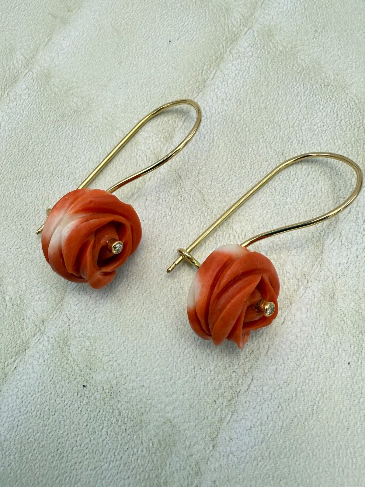 Orecchini a rosa in corallo cerasuolo con brillanti, oro 18 kt – foto 13